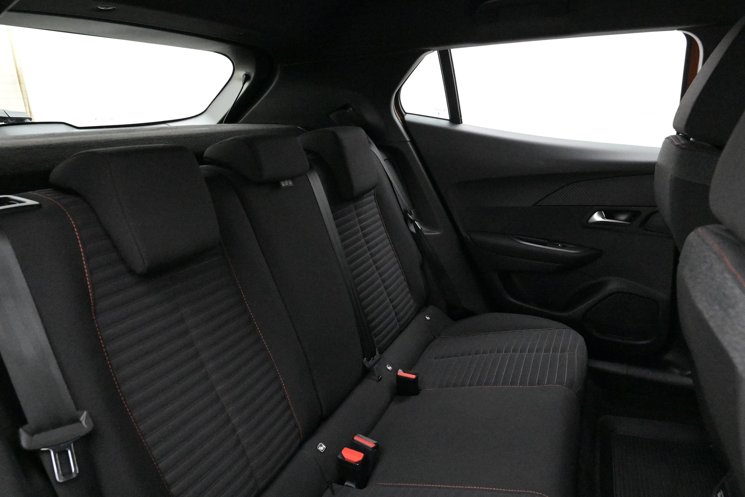 Peugeot e-2008