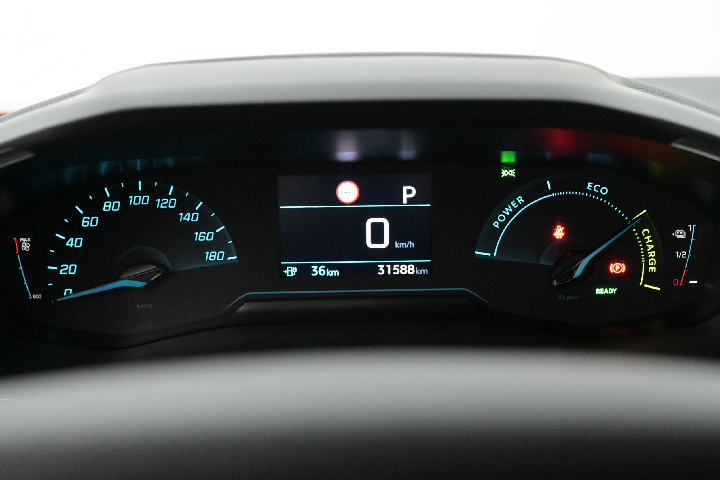 Peugeot e-2008