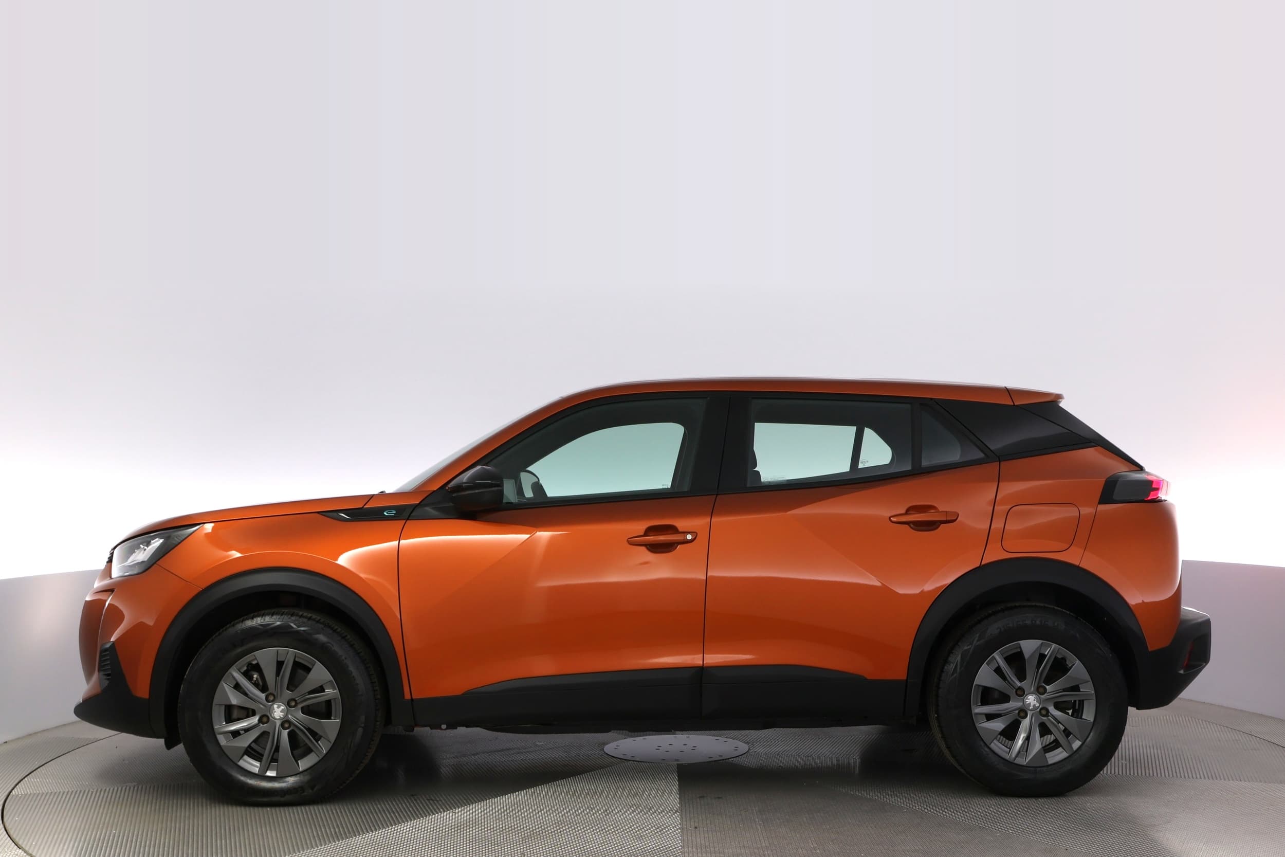 Peugeot e-2008