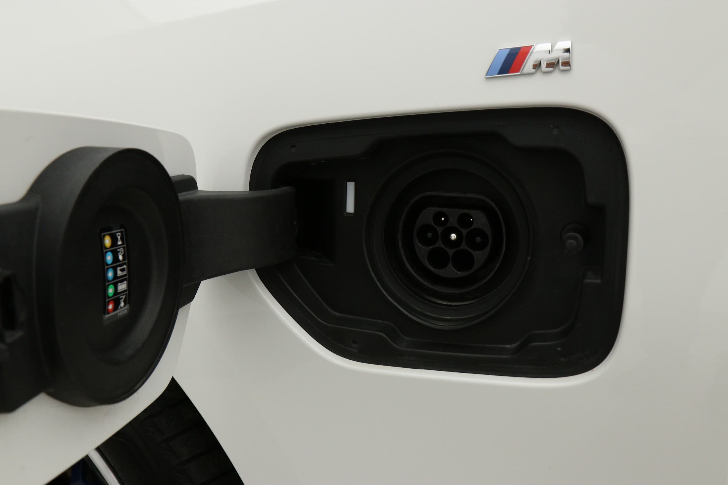 BMW 330e 
