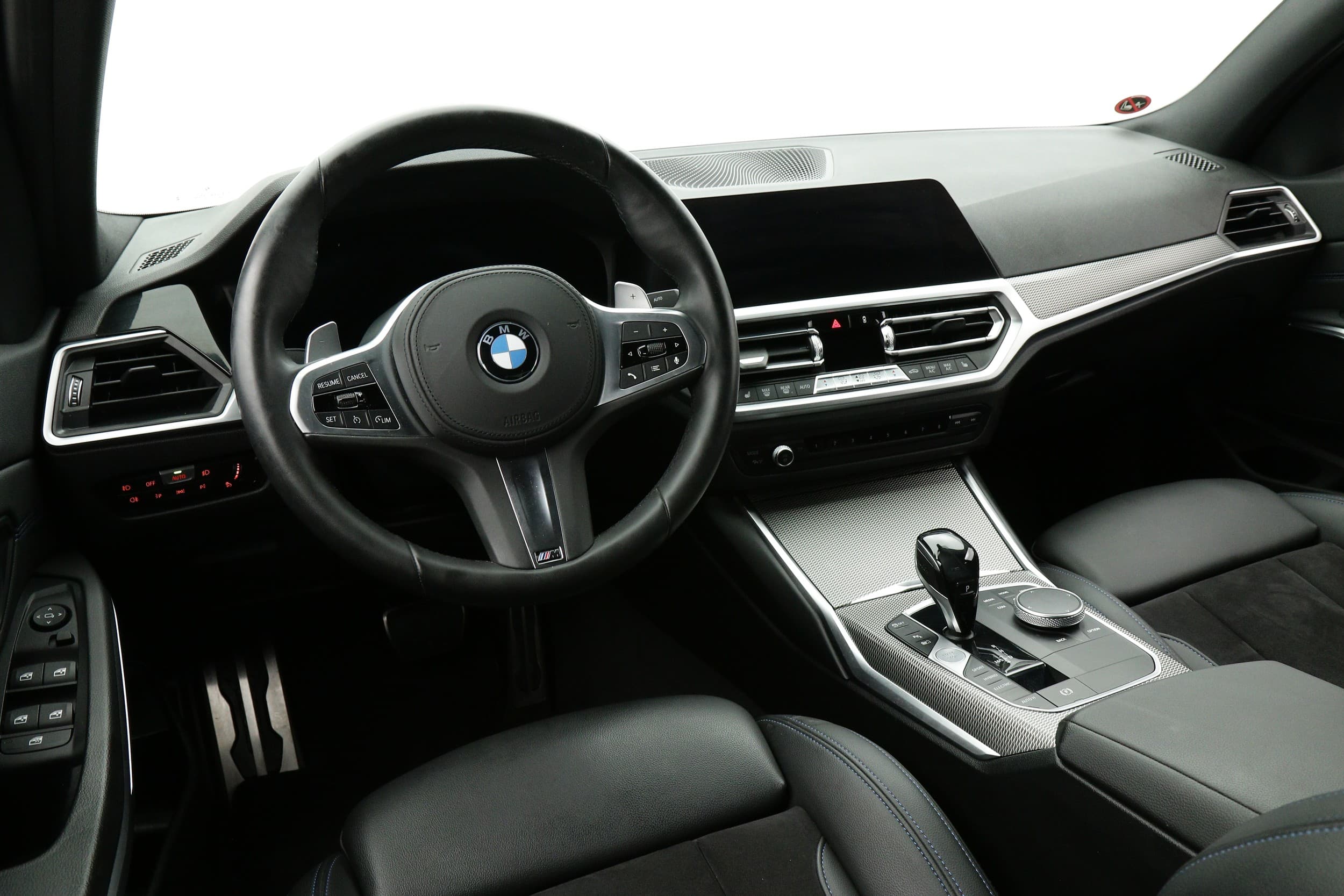 BMW 330e 