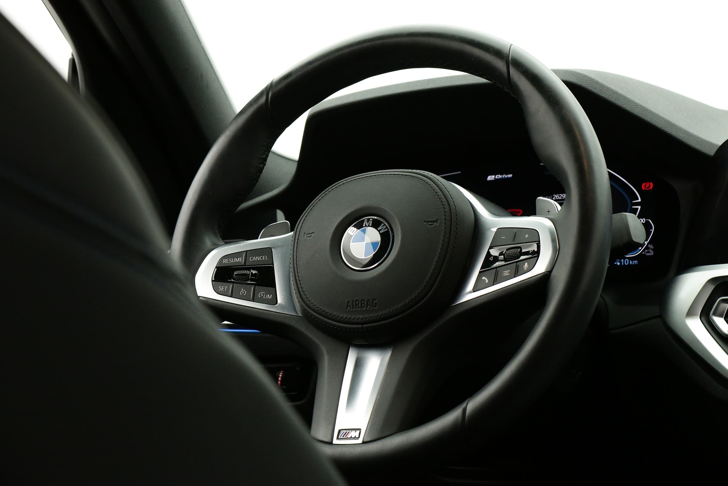 BMW 330e 