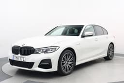 BMW 330e 