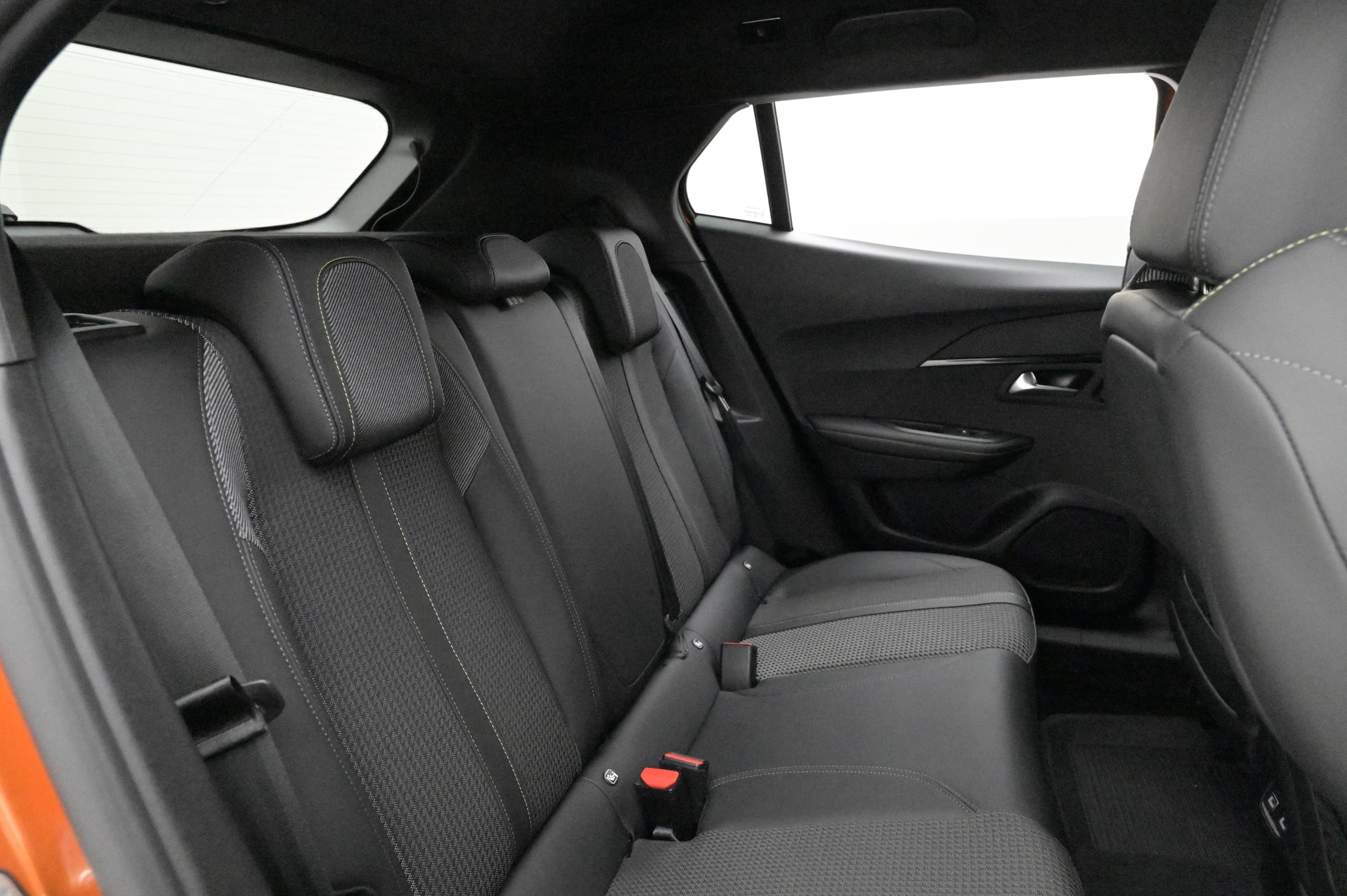 Peugeot e-2008