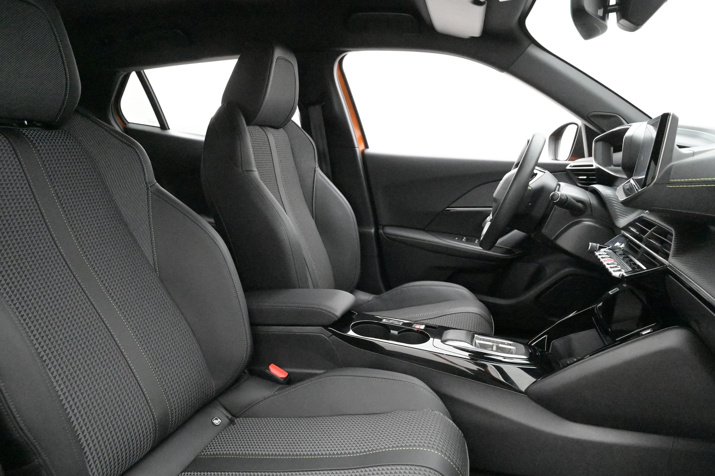 Peugeot e-2008