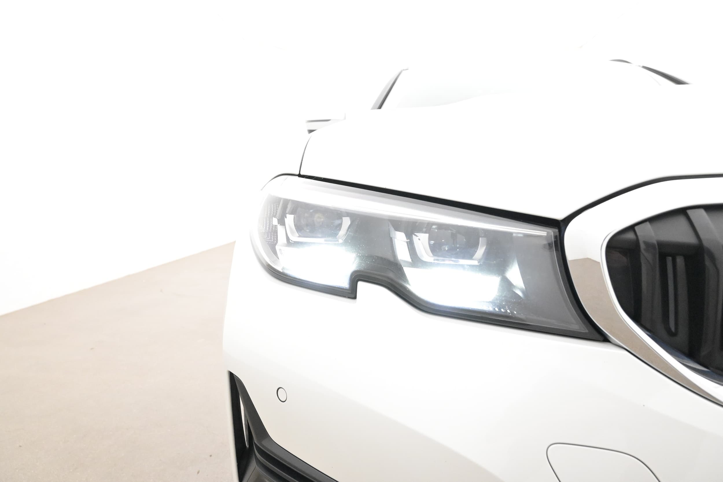BMW 330e