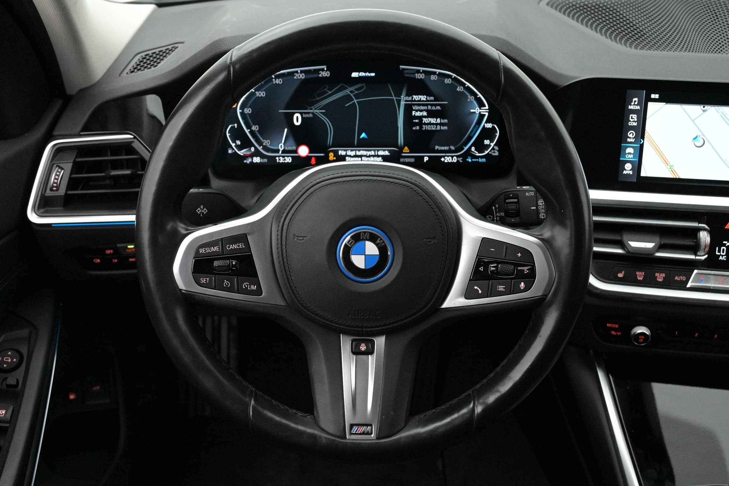 BMW 330e