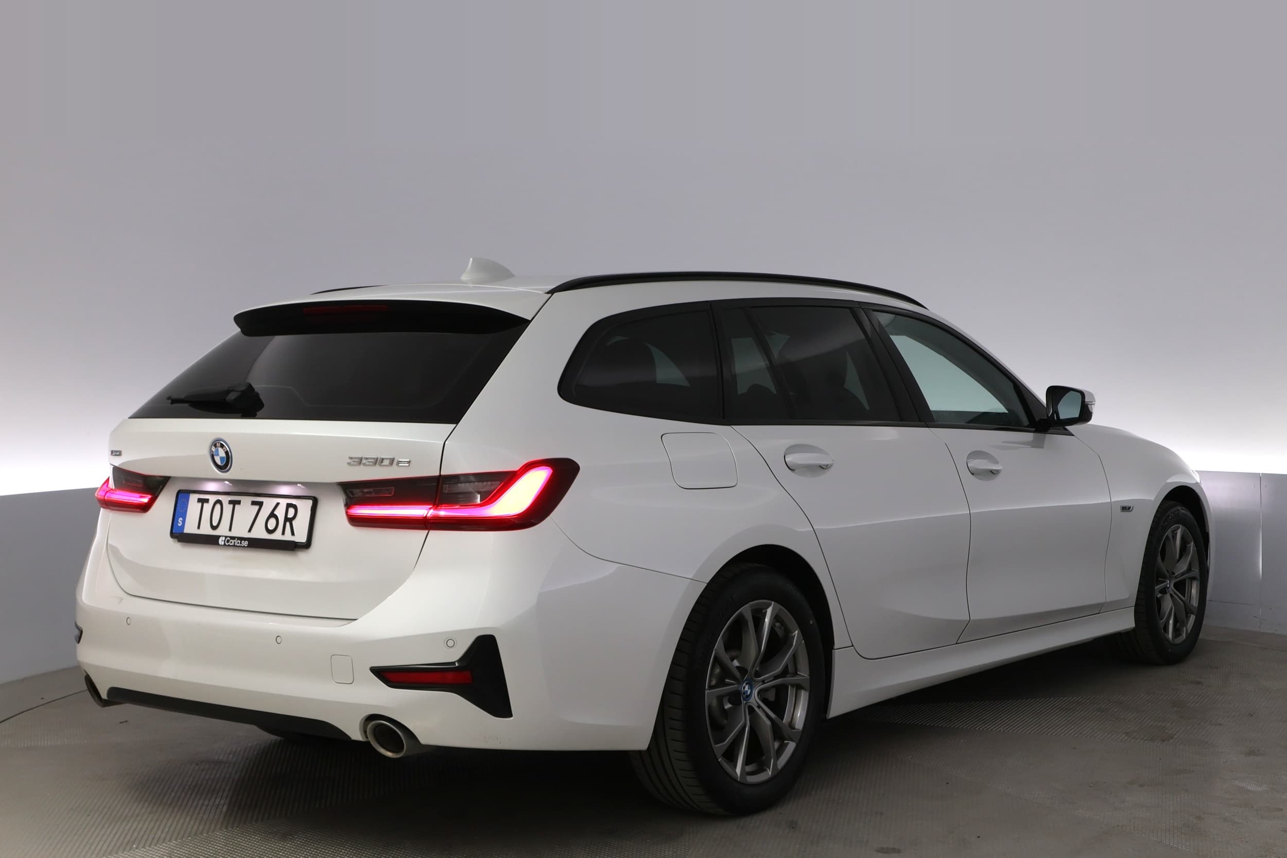 BMW 330e