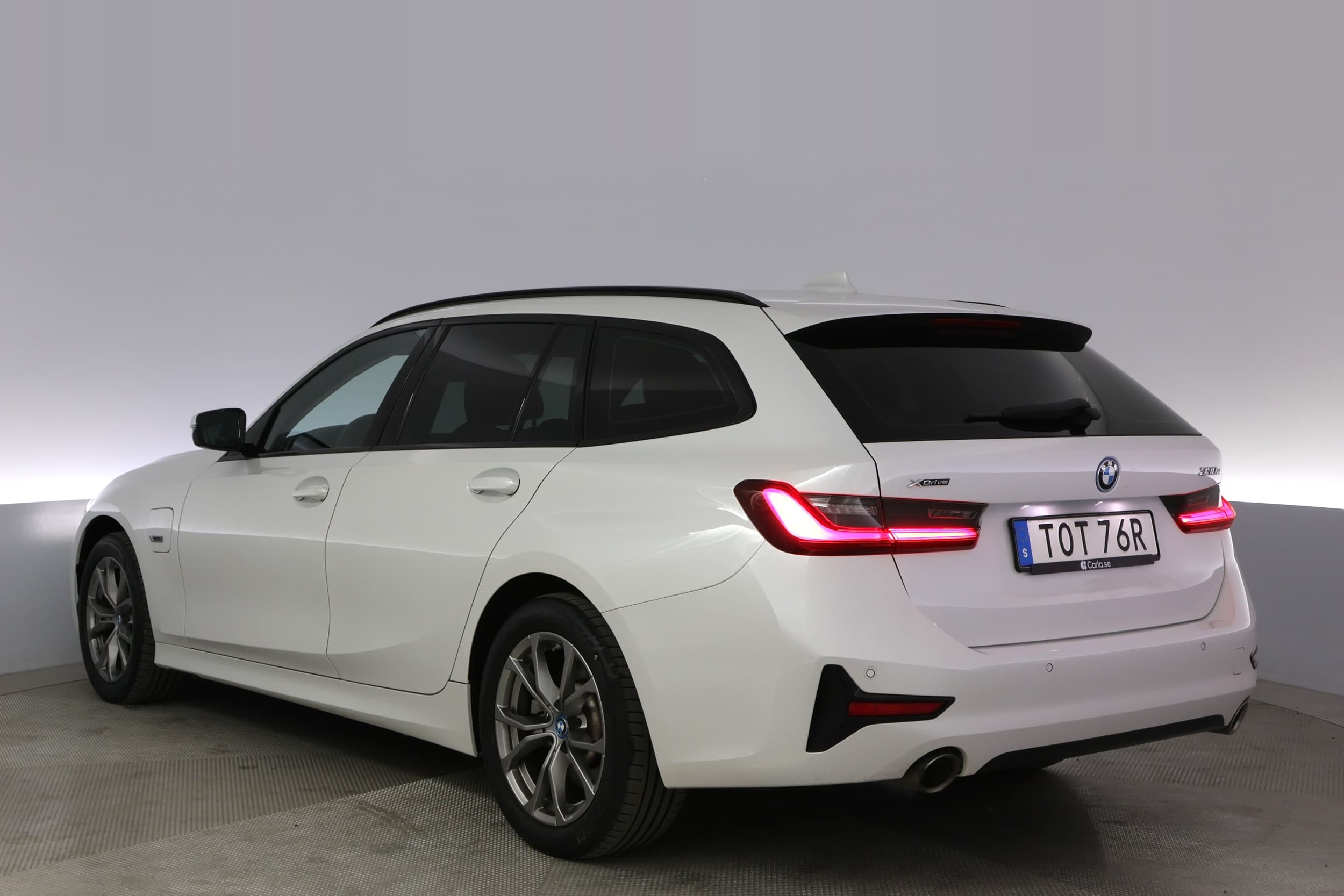 BMW 330e