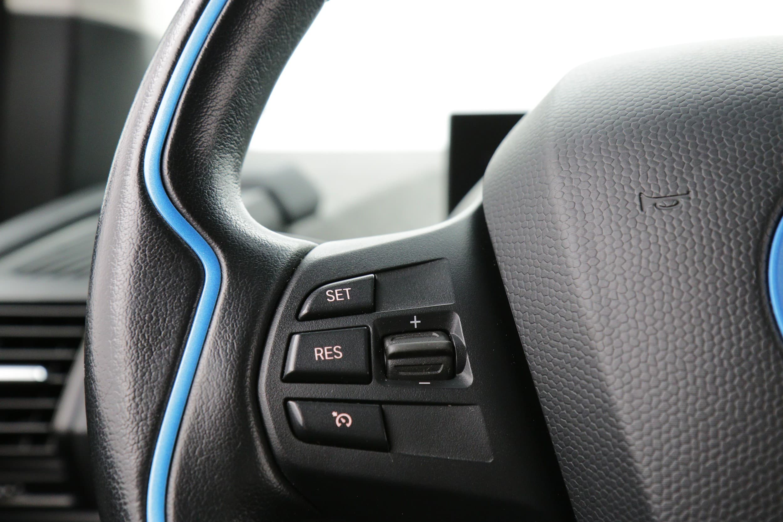 BMW i3s