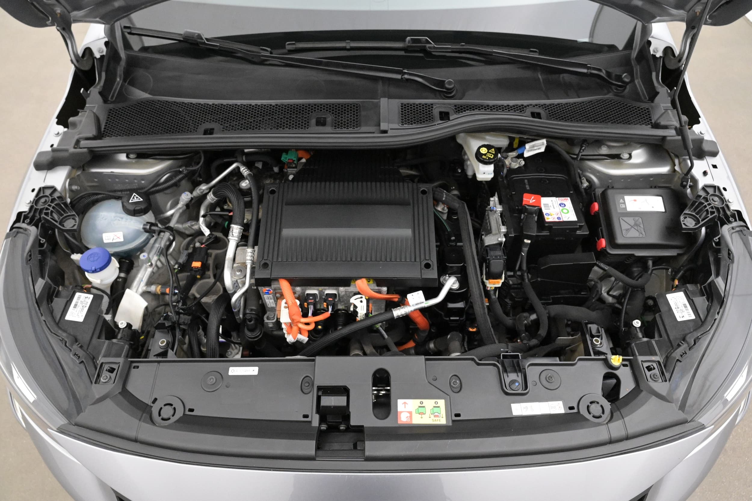 Peugeot e-208