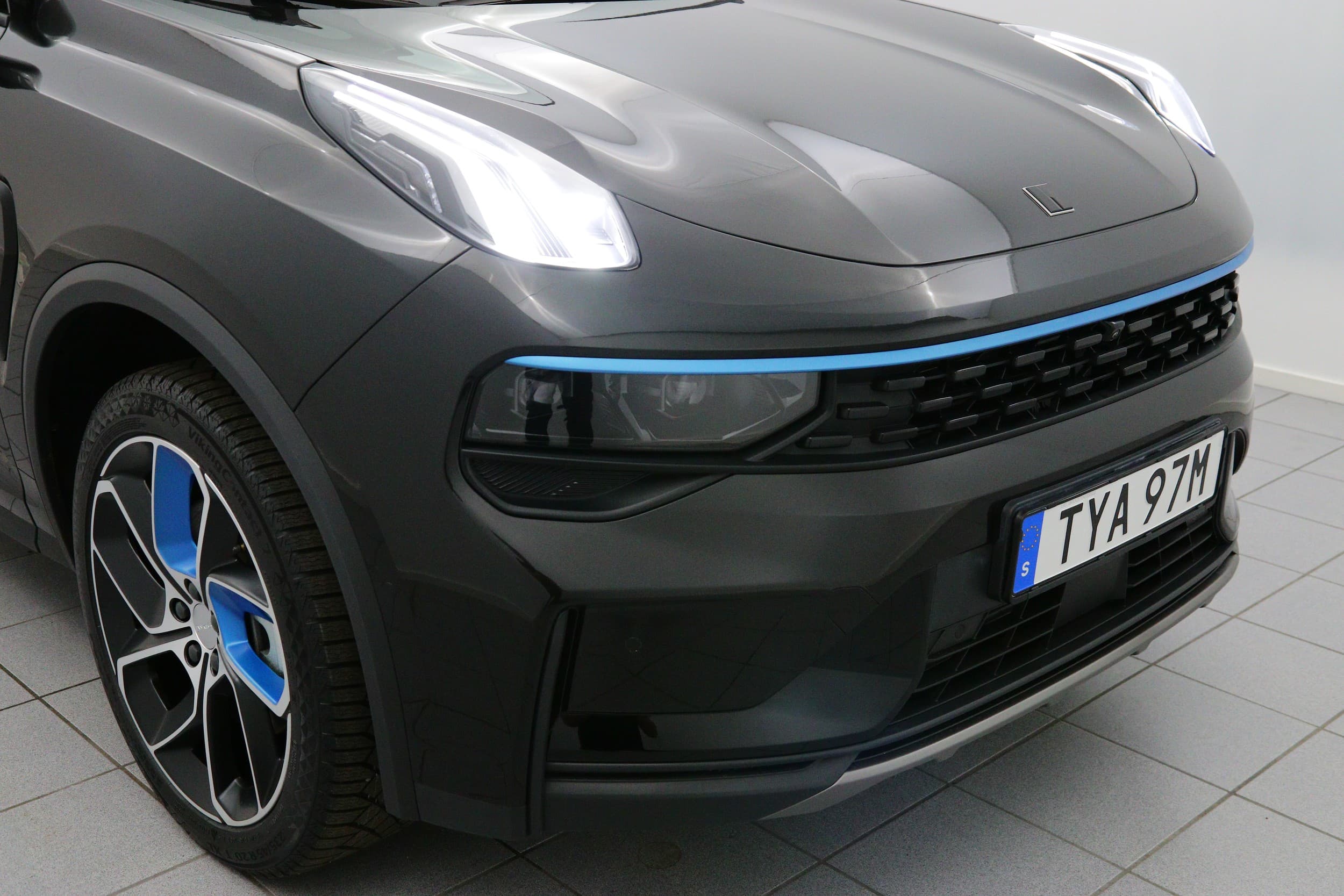 Lynk & Co 01
