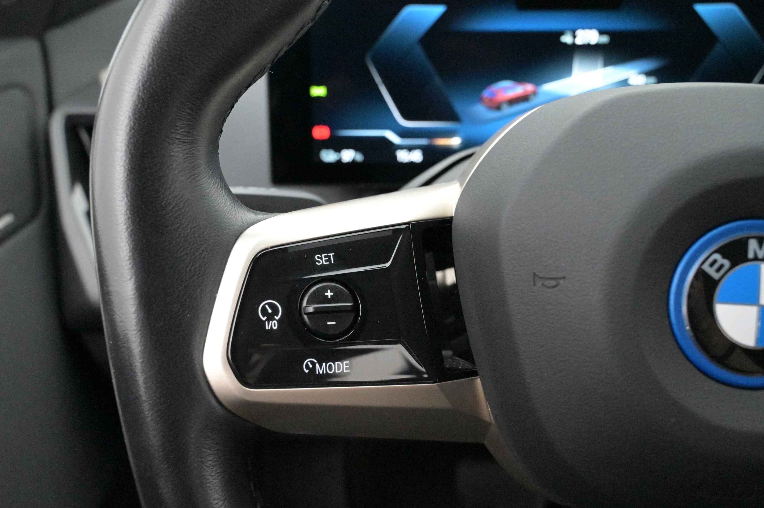 Adaptiv farthållare (Driving Assistant Professional)