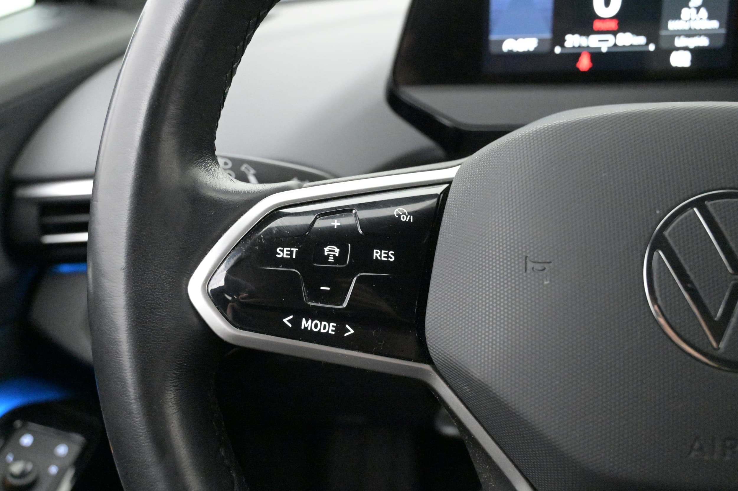 Adaptiv farthållare med Stop & Go-funktion