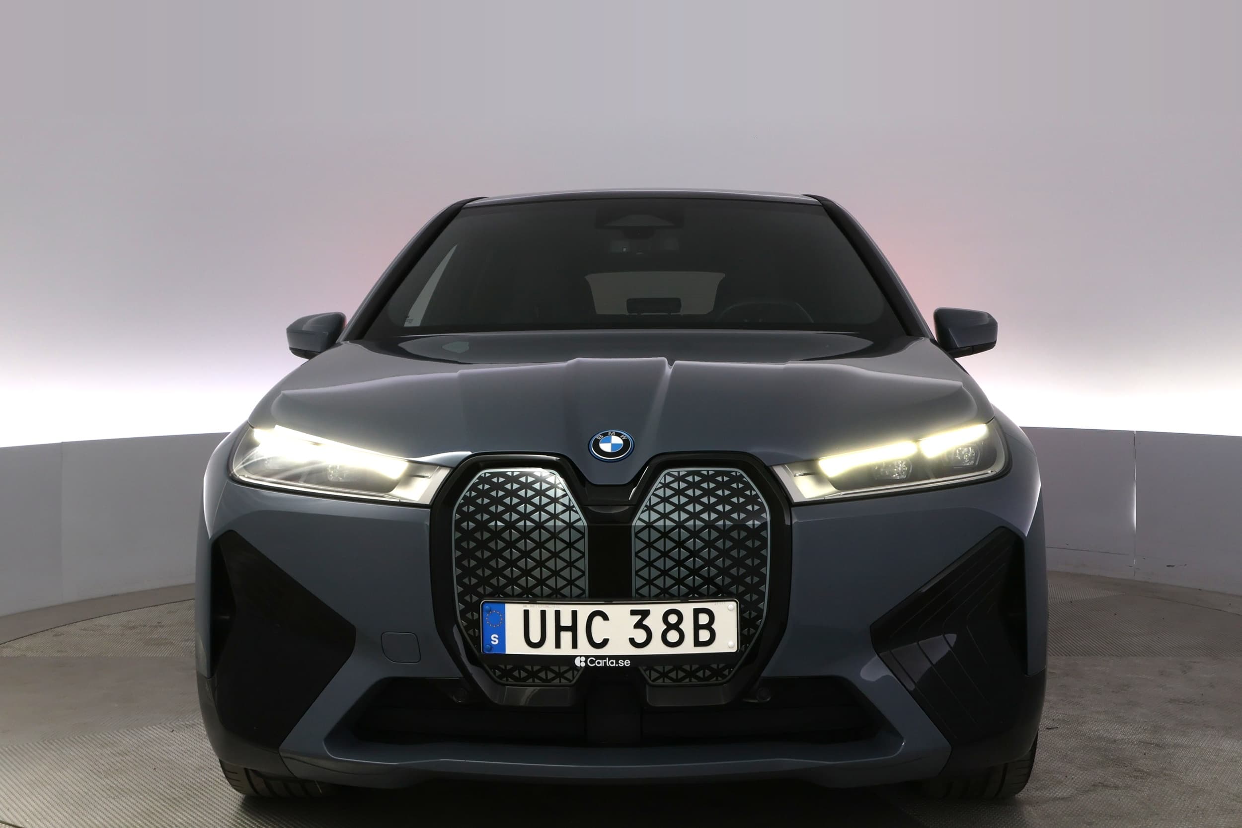 BMW iX