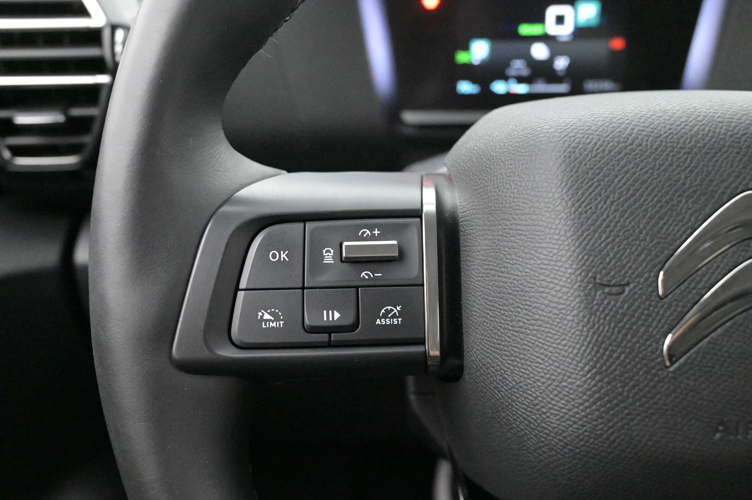 Adaptiv farthållare Highway Assist