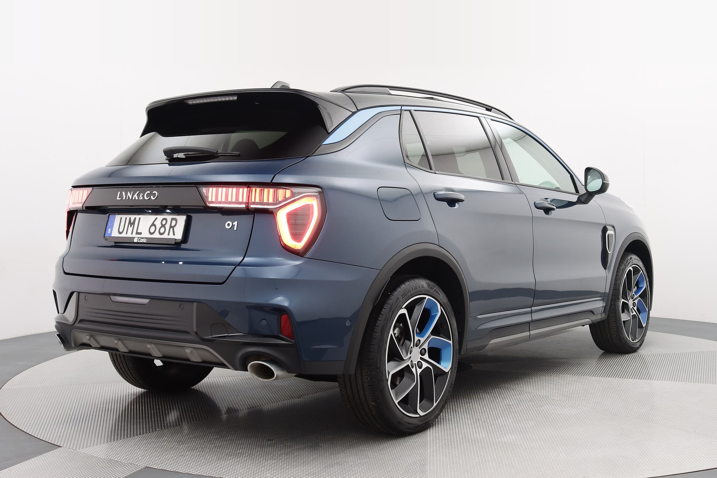 Lynk & Co 01