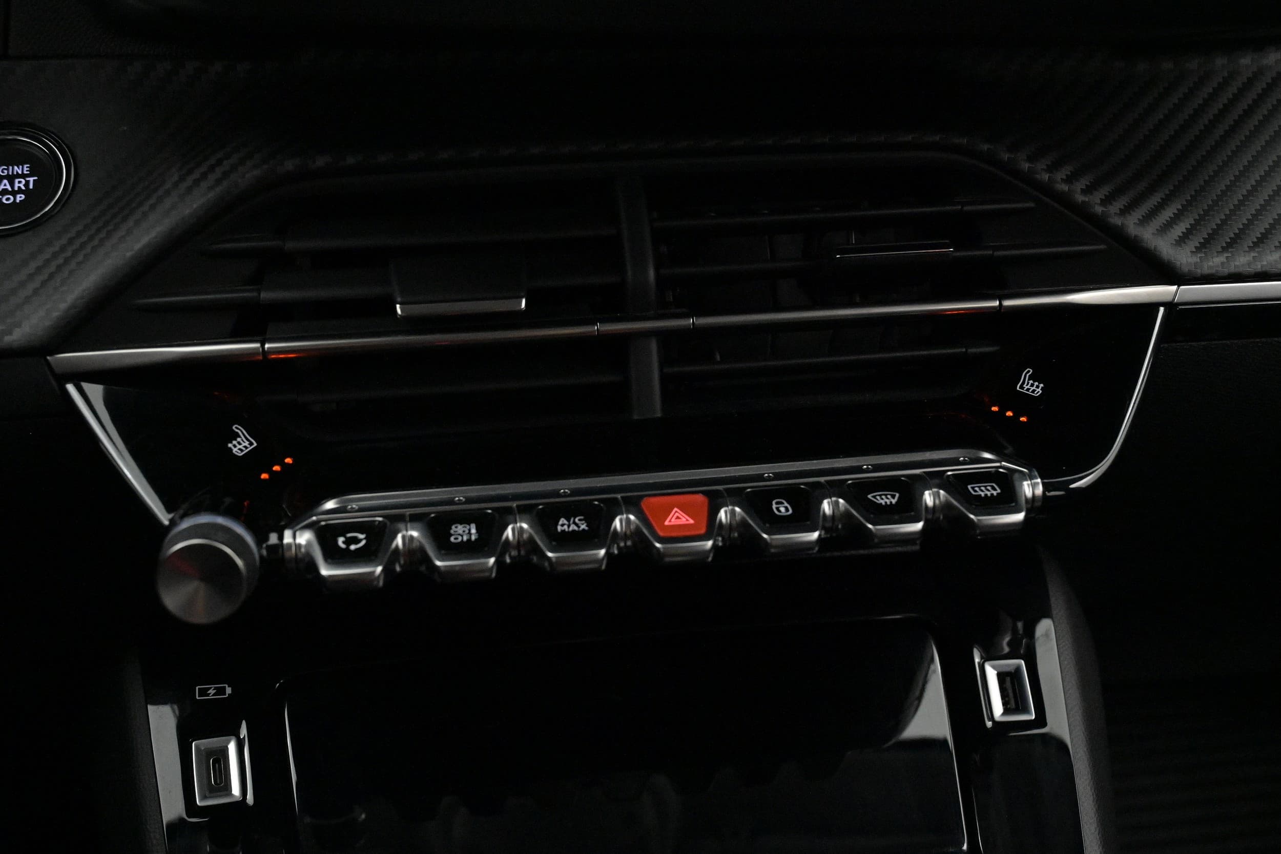 Peugeot e-208