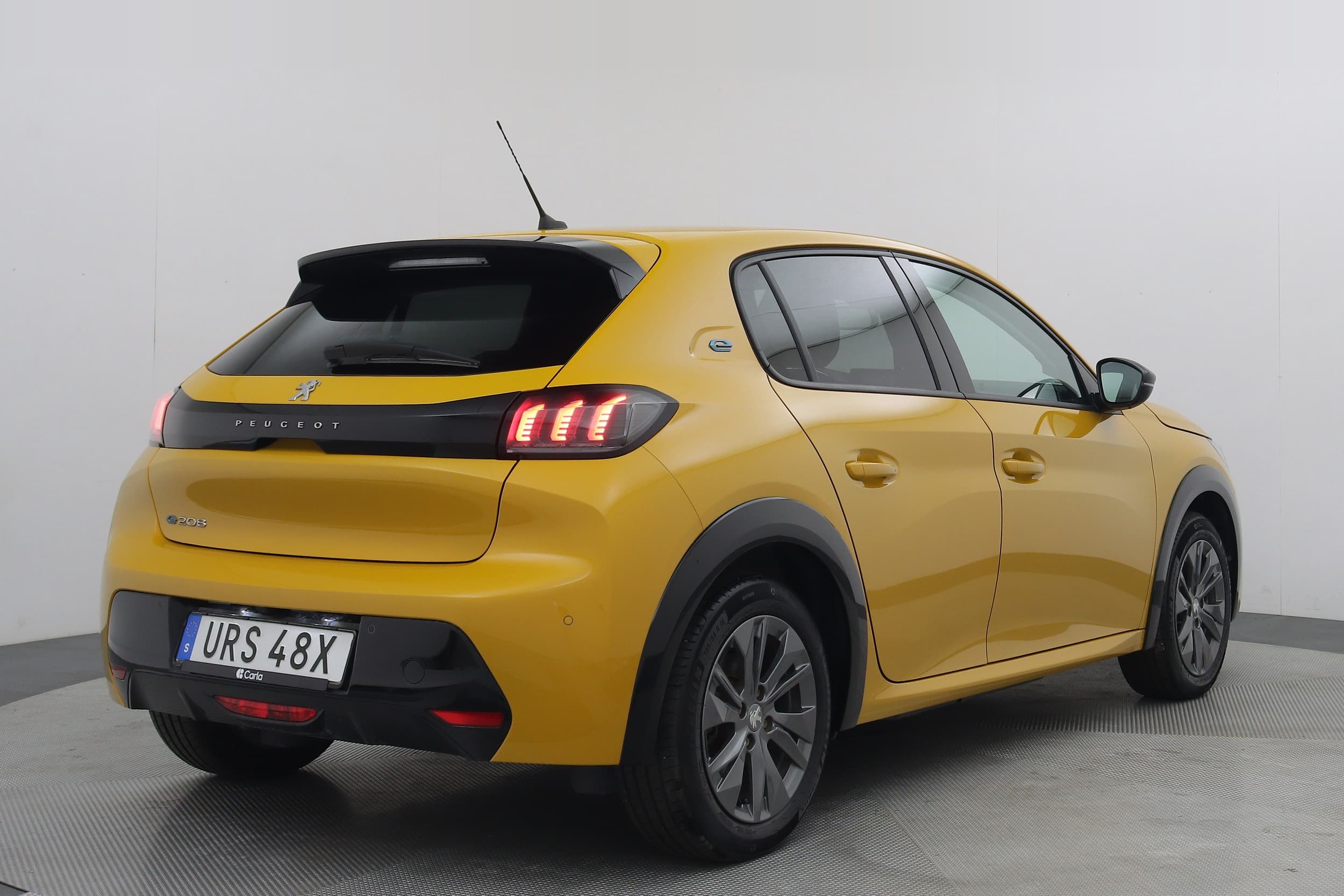 Peugeot e-208