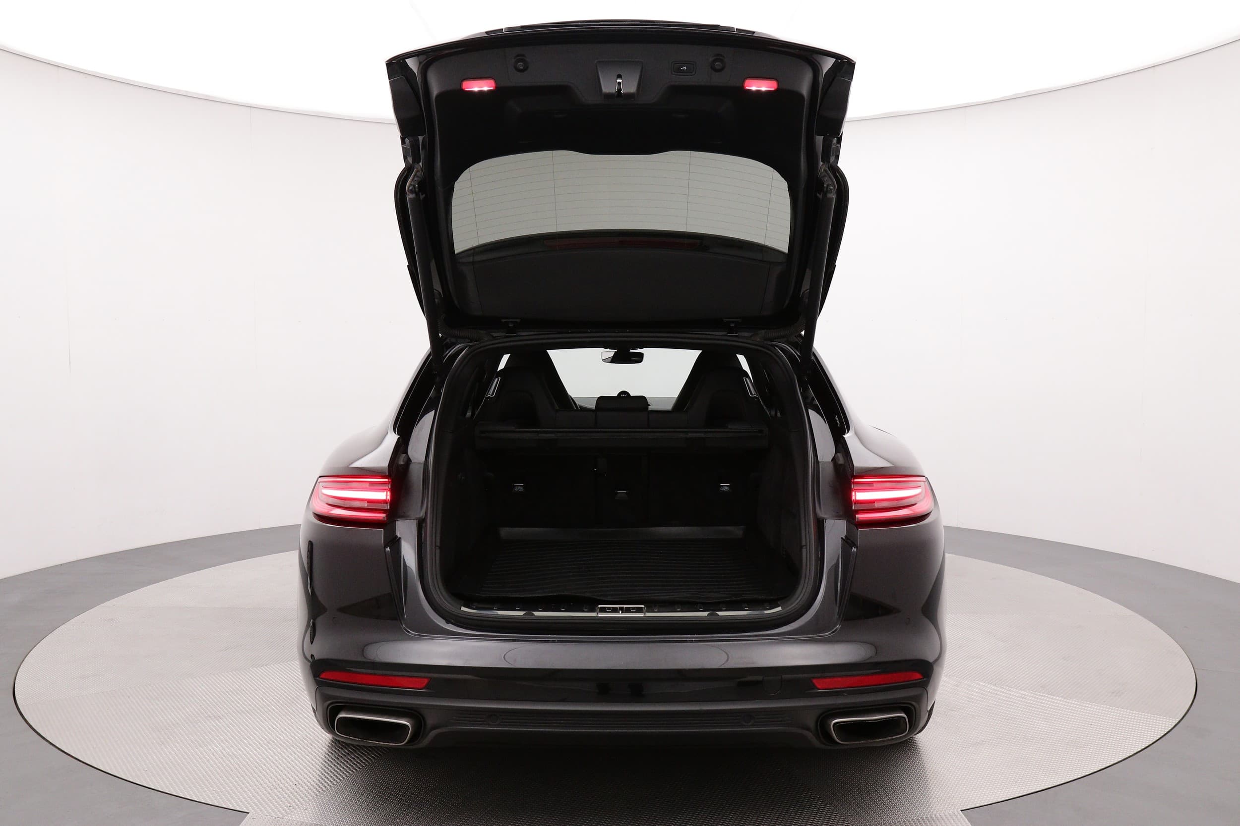 Porsche Panamera 4