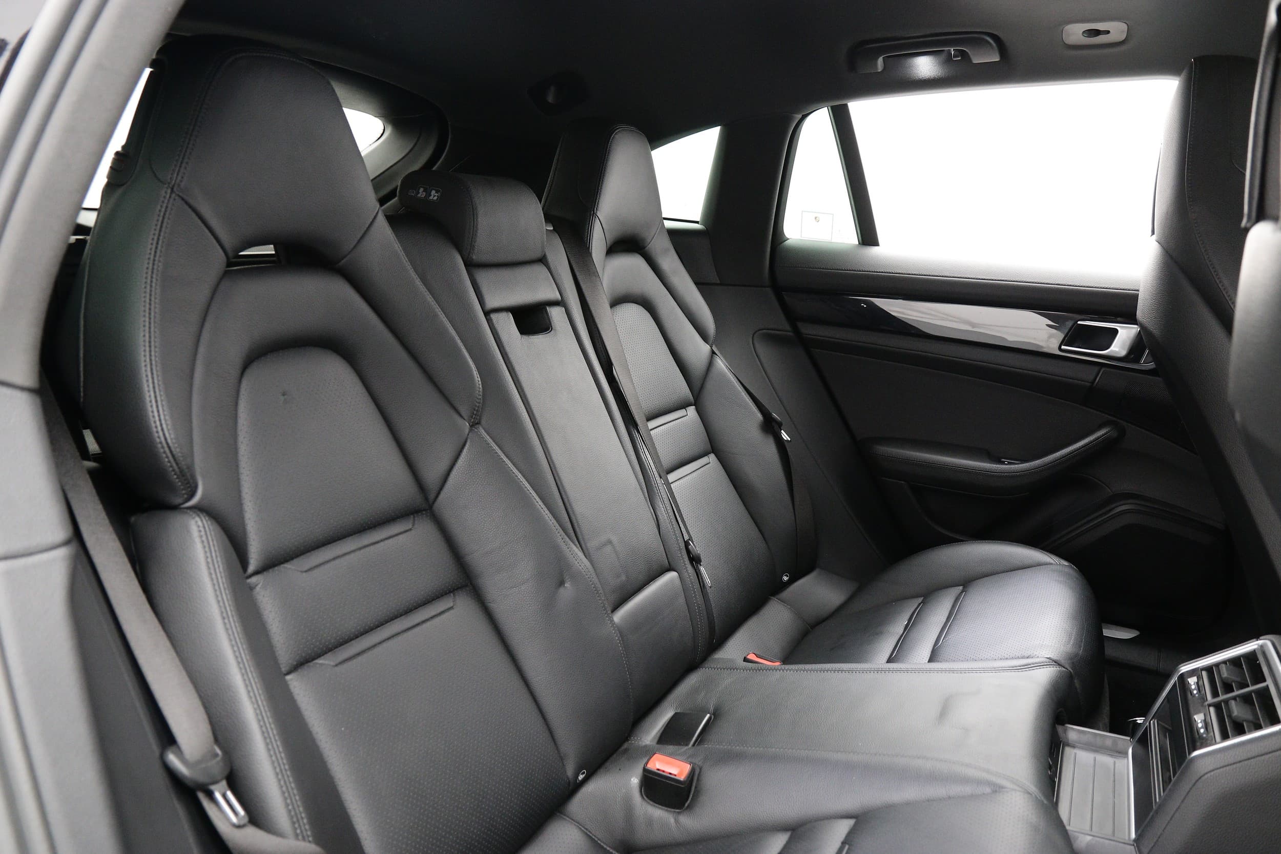 Porsche Panamera 4
