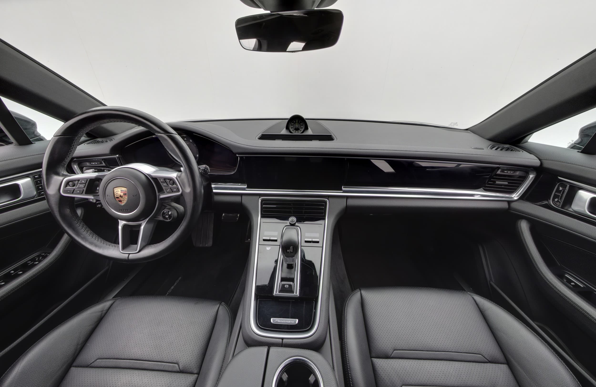Porsche Panamera 4