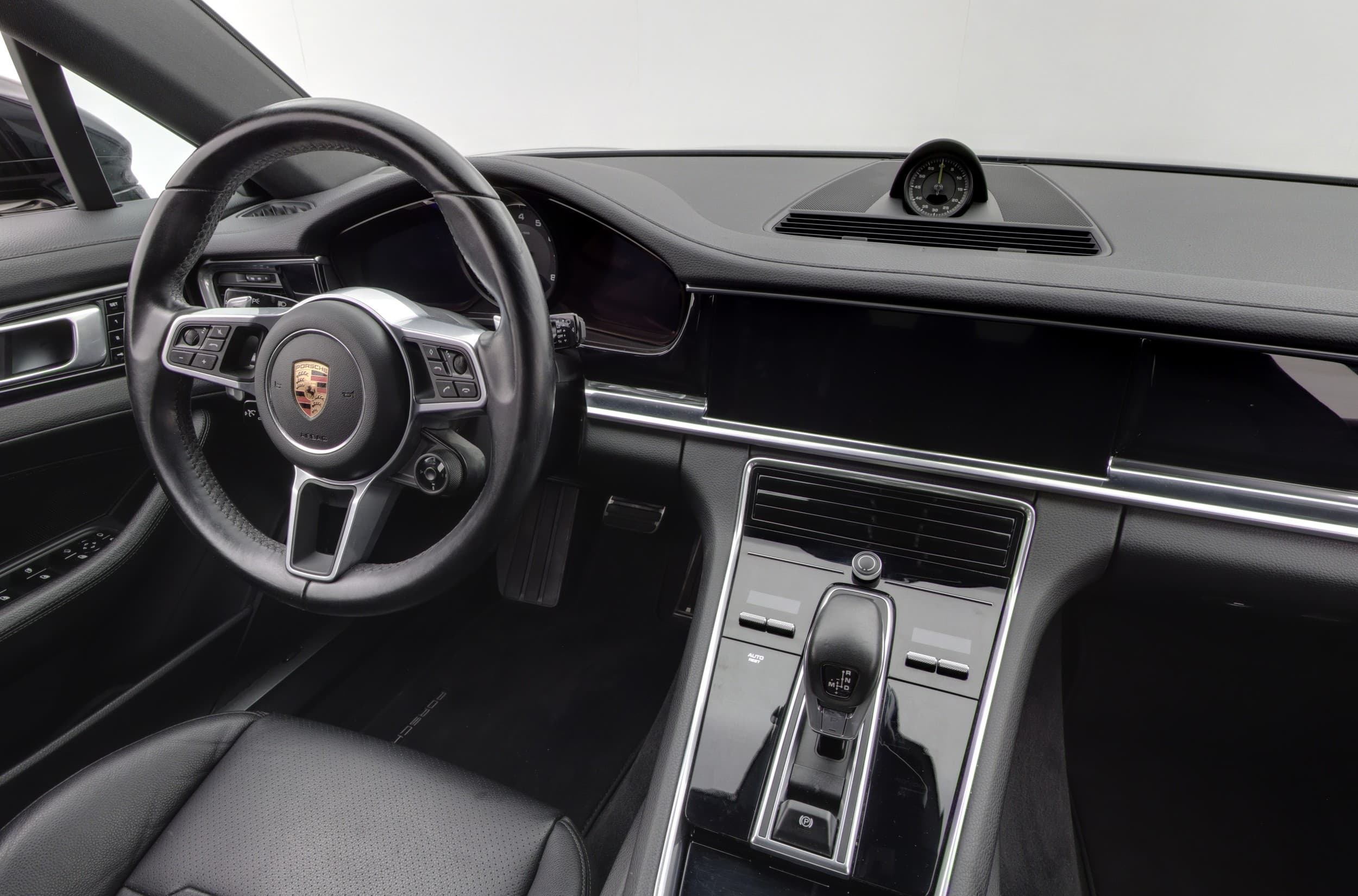 Porsche Panamera 4