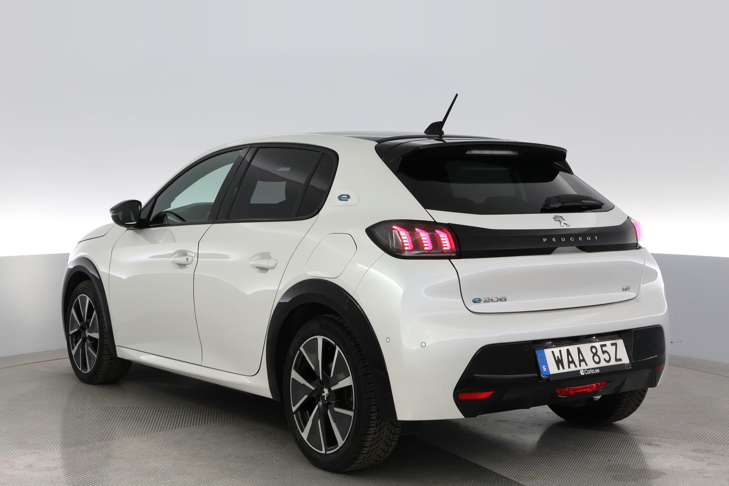 Peugeot e-208