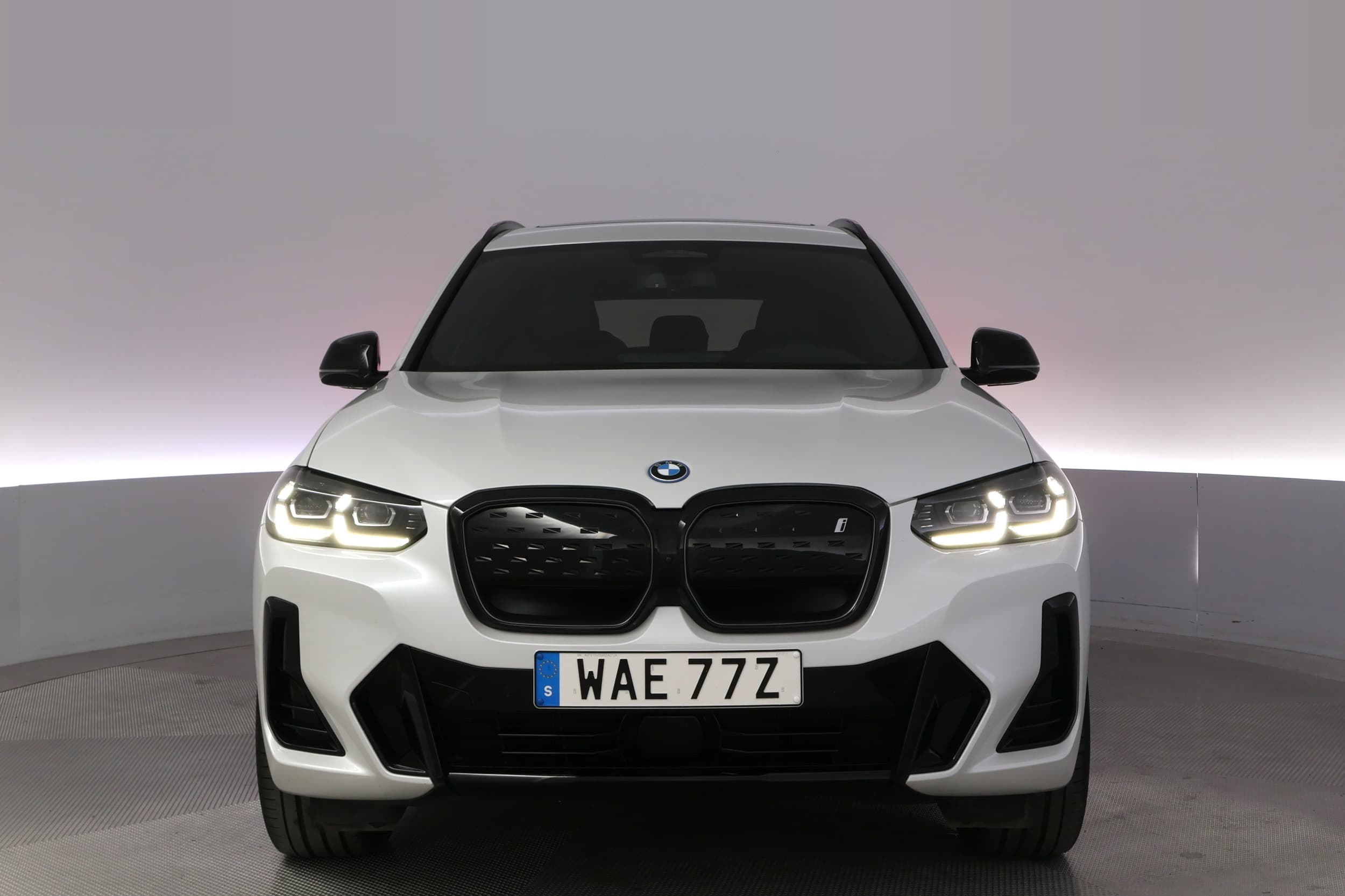 BMW iX3