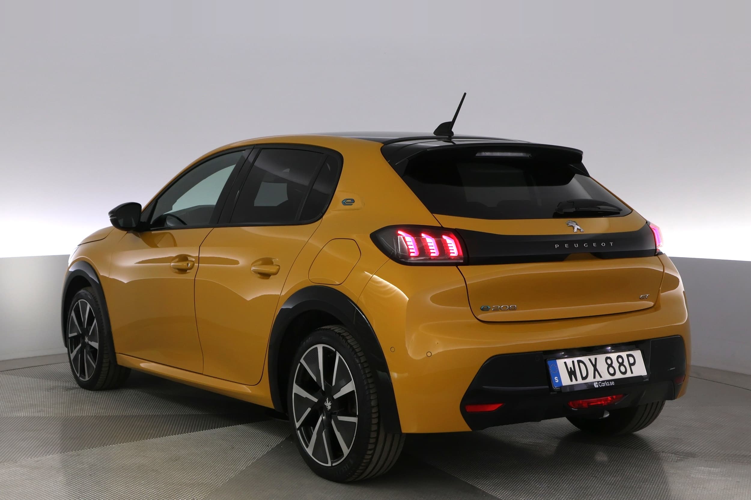 Peugeot e-208