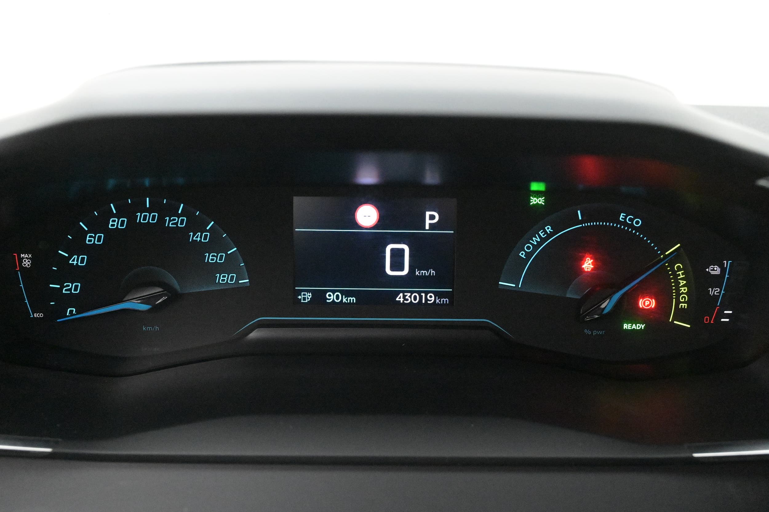 Peugeot e-2008