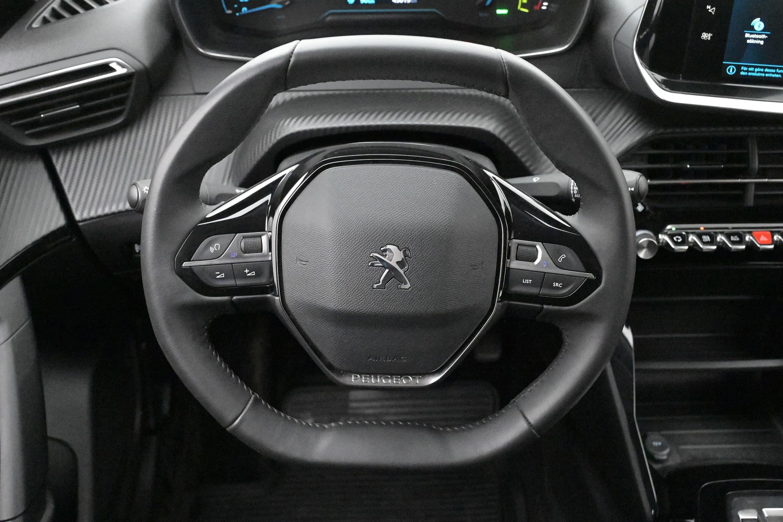 Peugeot e-2008