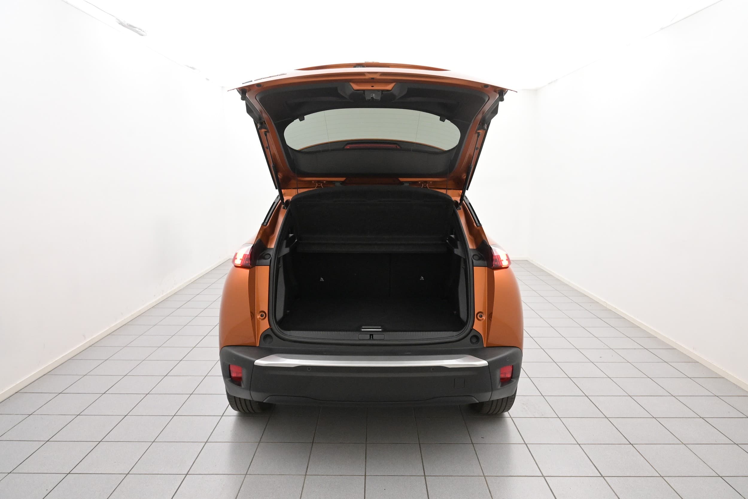 Peugeot e-2008