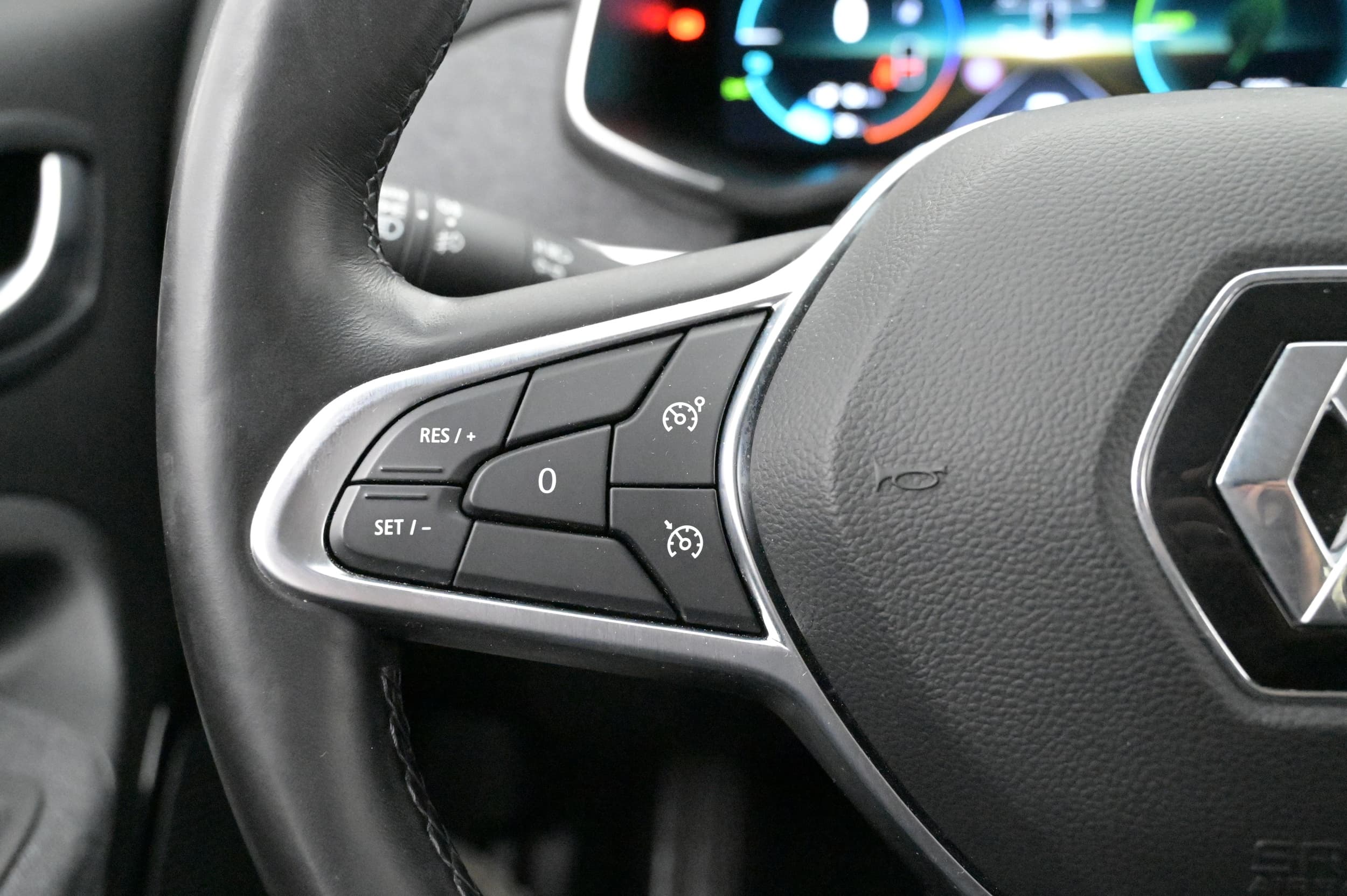 Multifunktionsratt med farthållare