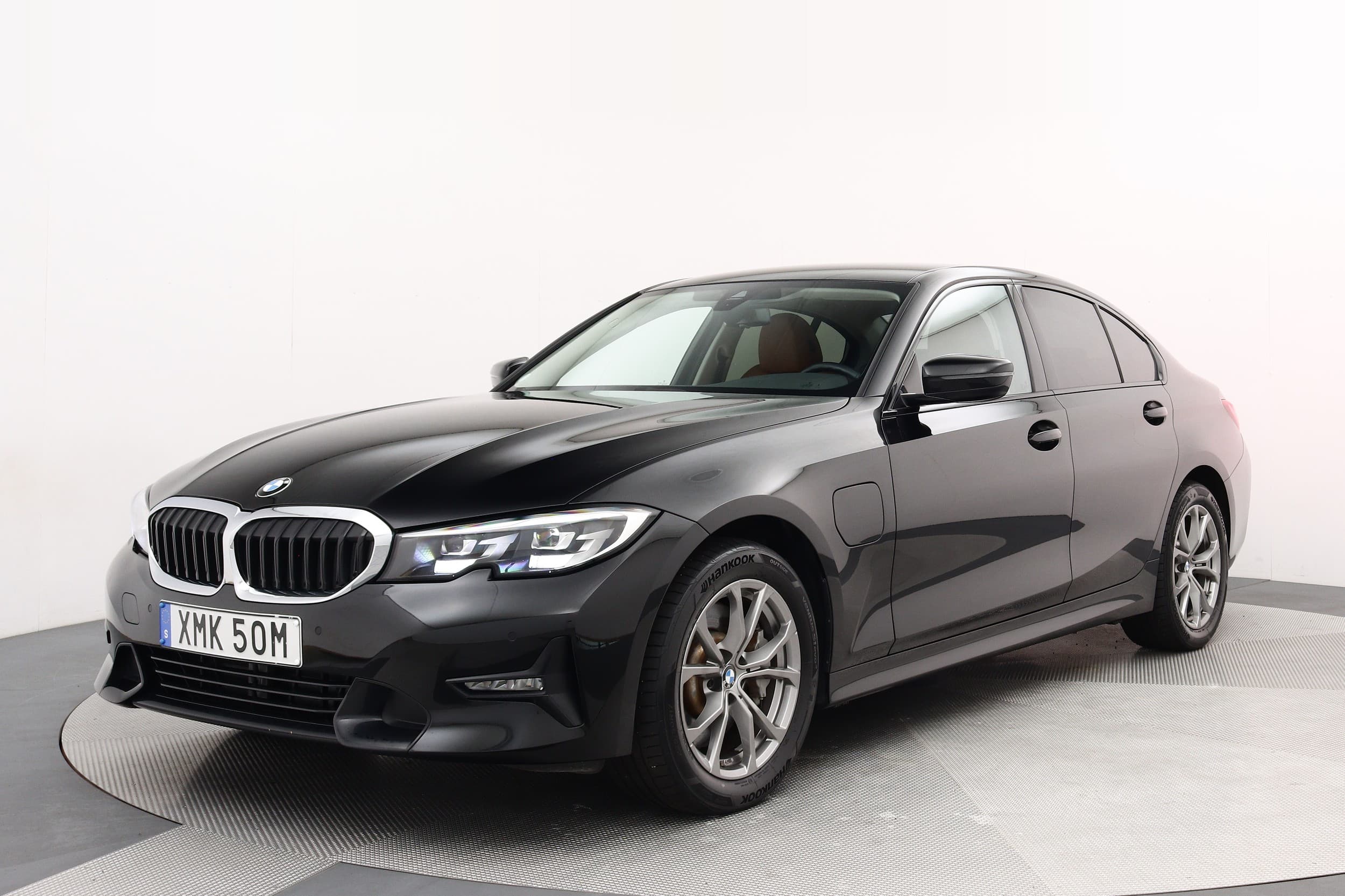 BMW 330e