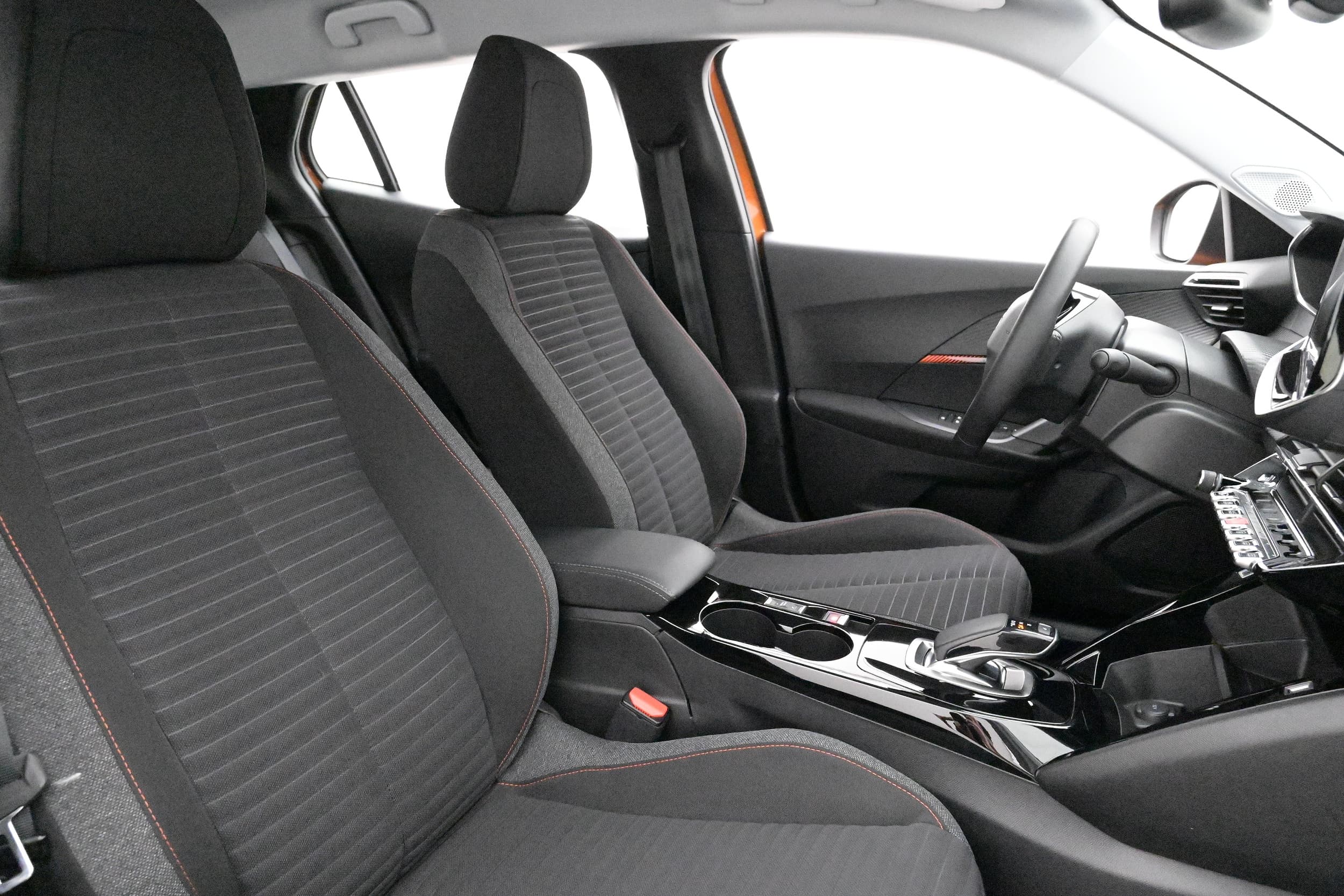 Peugeot e-2008