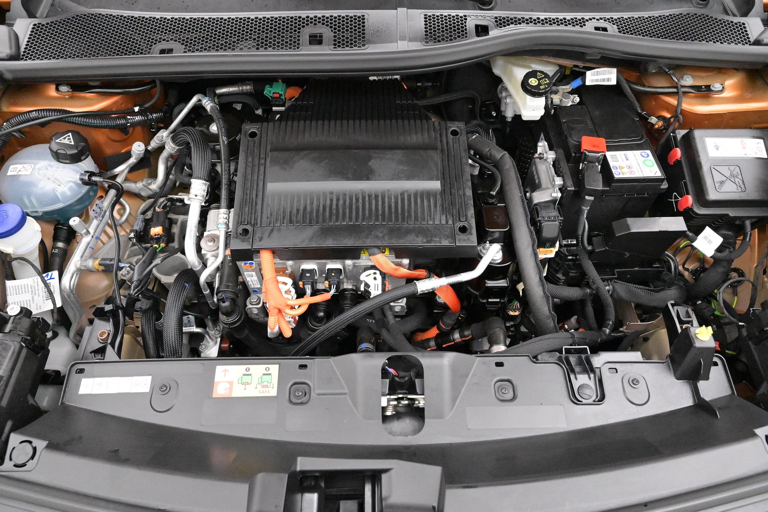 Peugeot e-2008