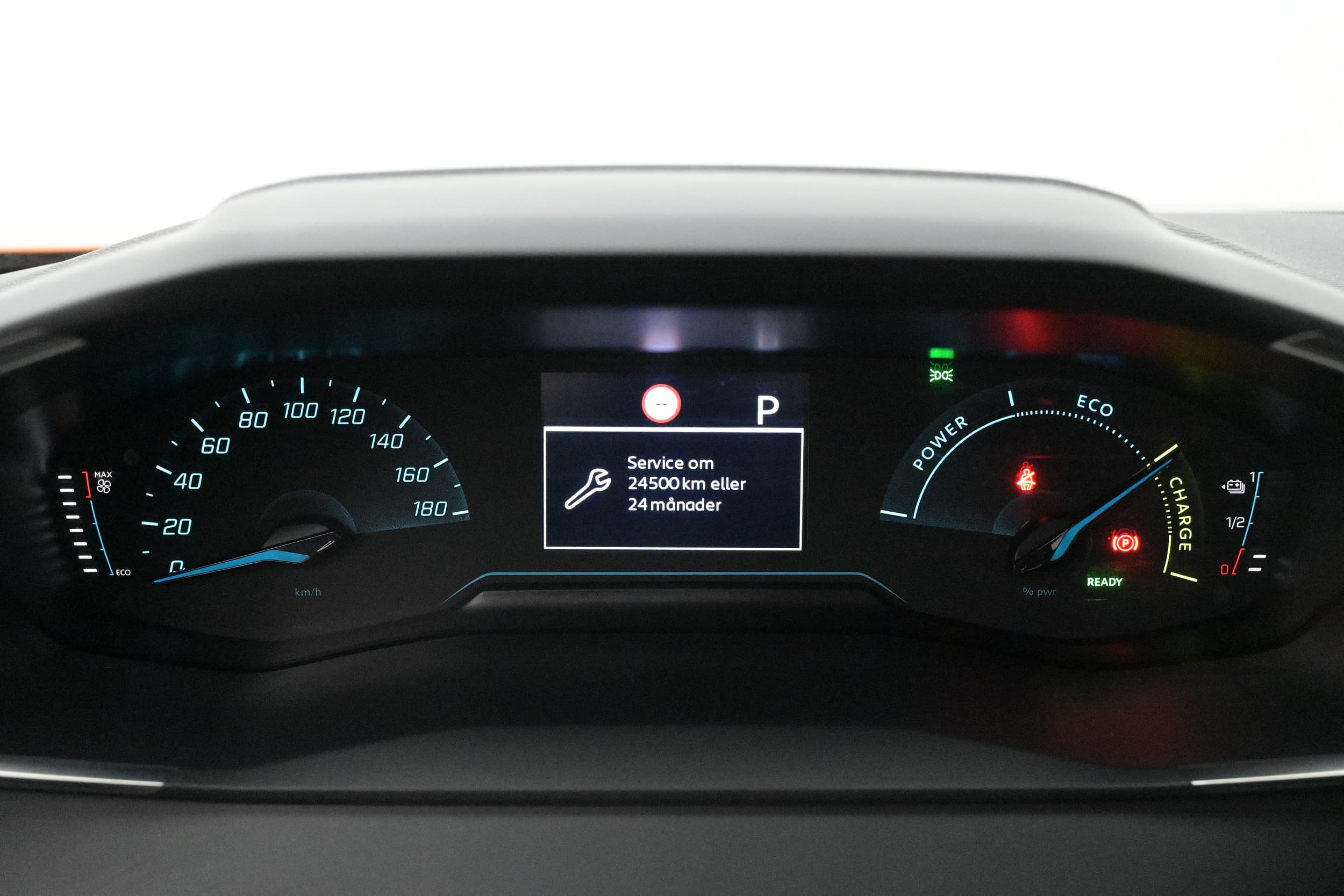 Peugeot e-2008