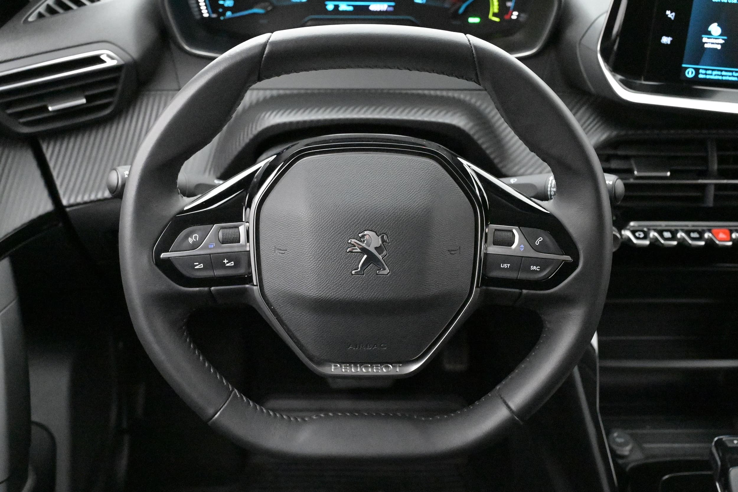 Peugeot e-2008