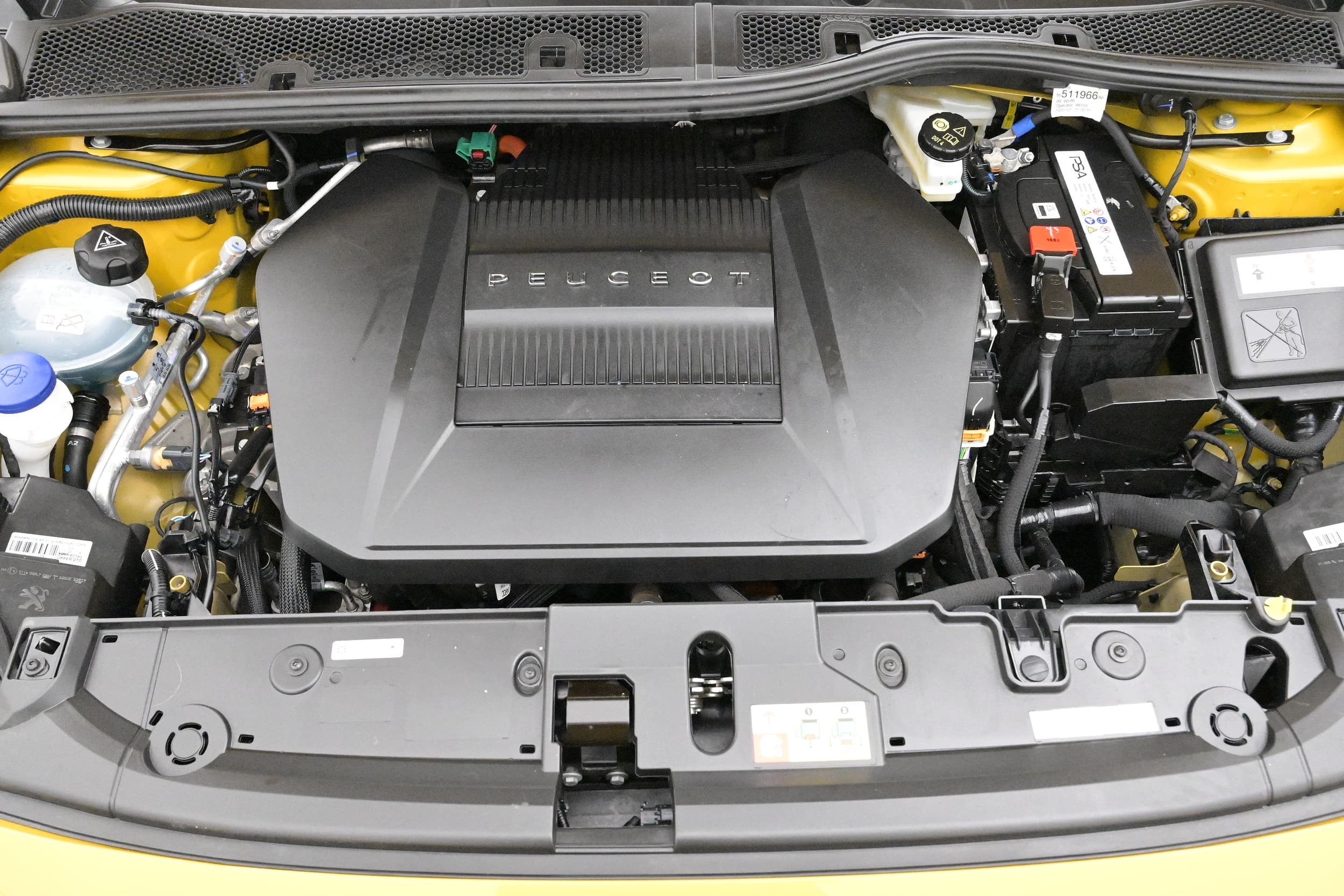 Peugeot e-208
