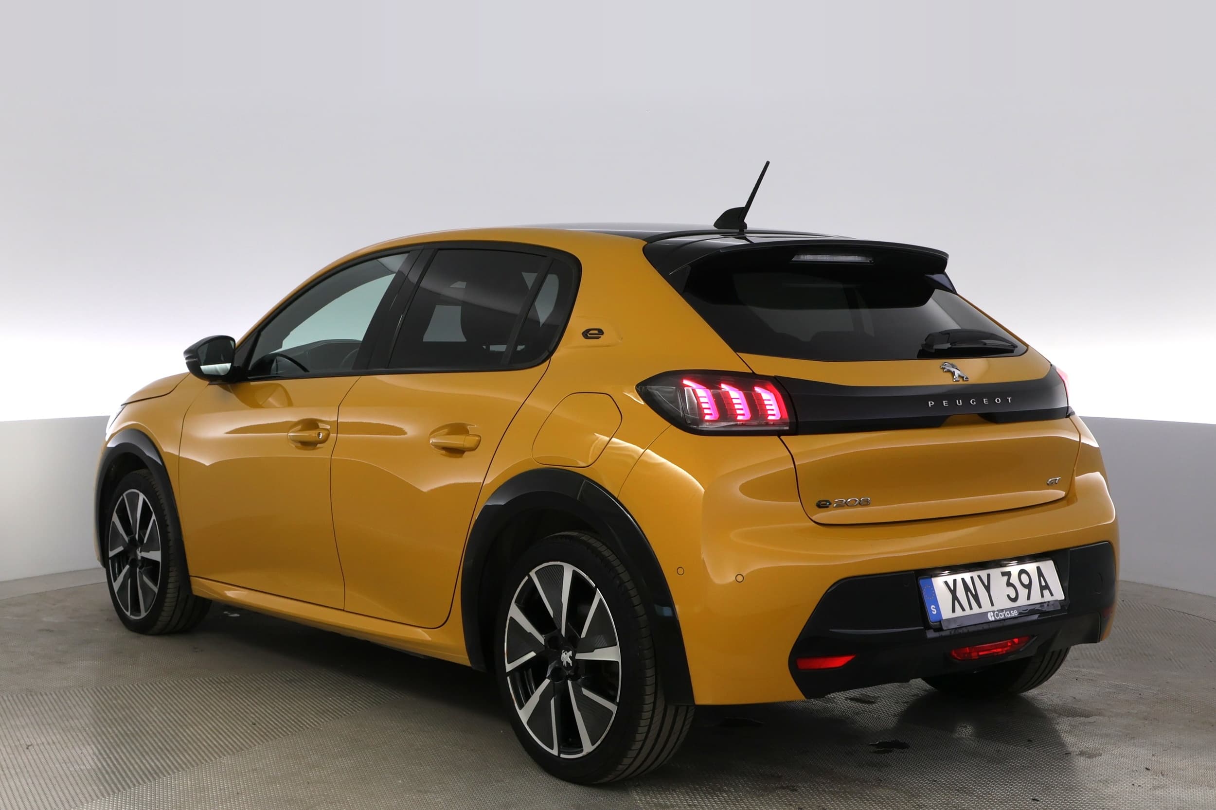 Peugeot e-208