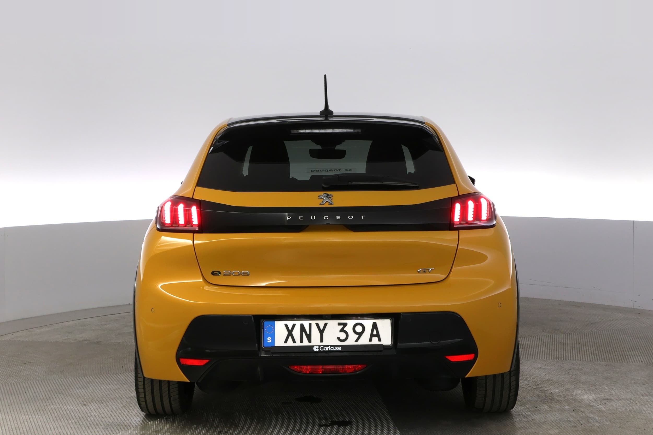 Peugeot e-208