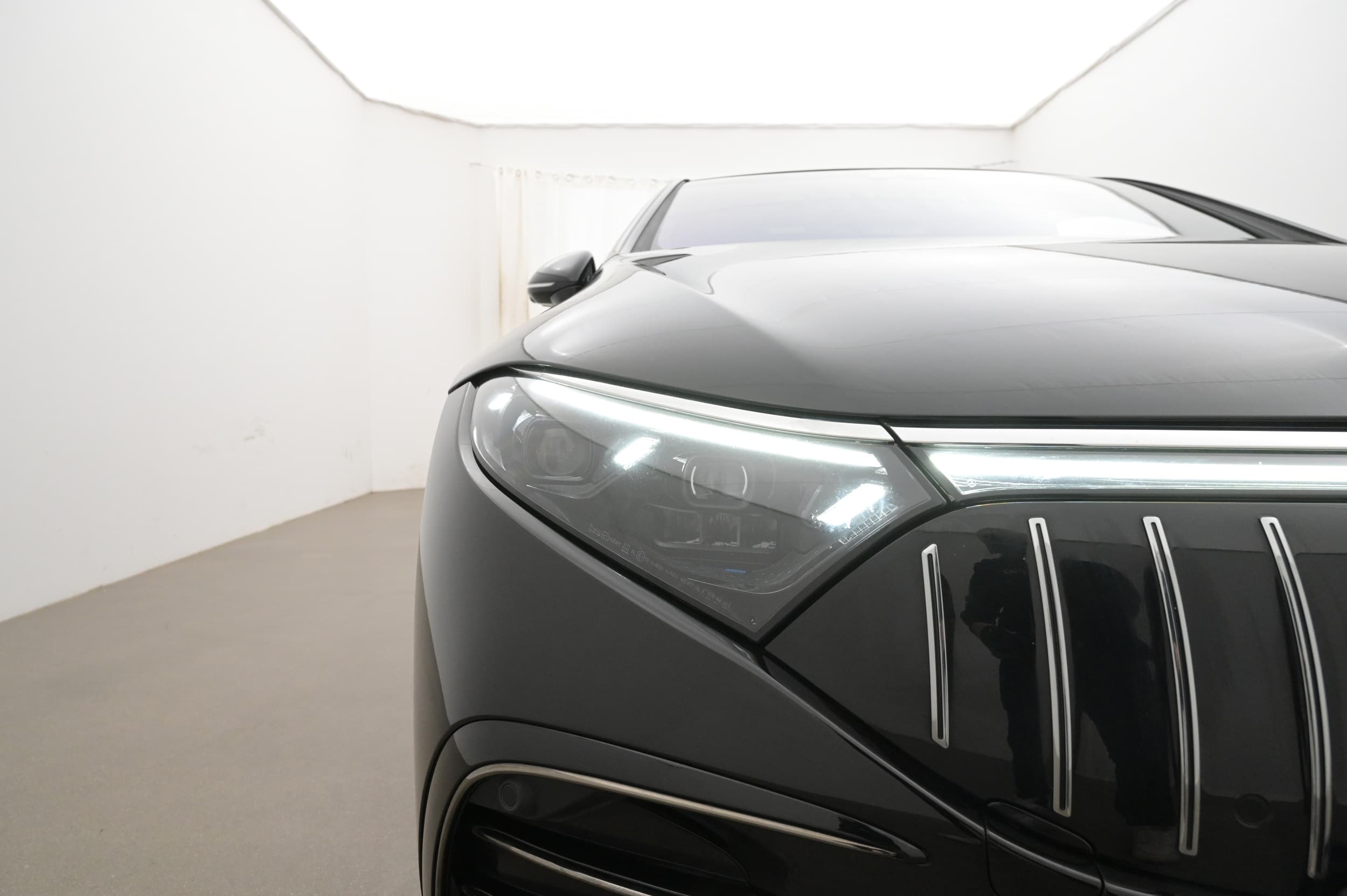 Mercedes-Benz EQS