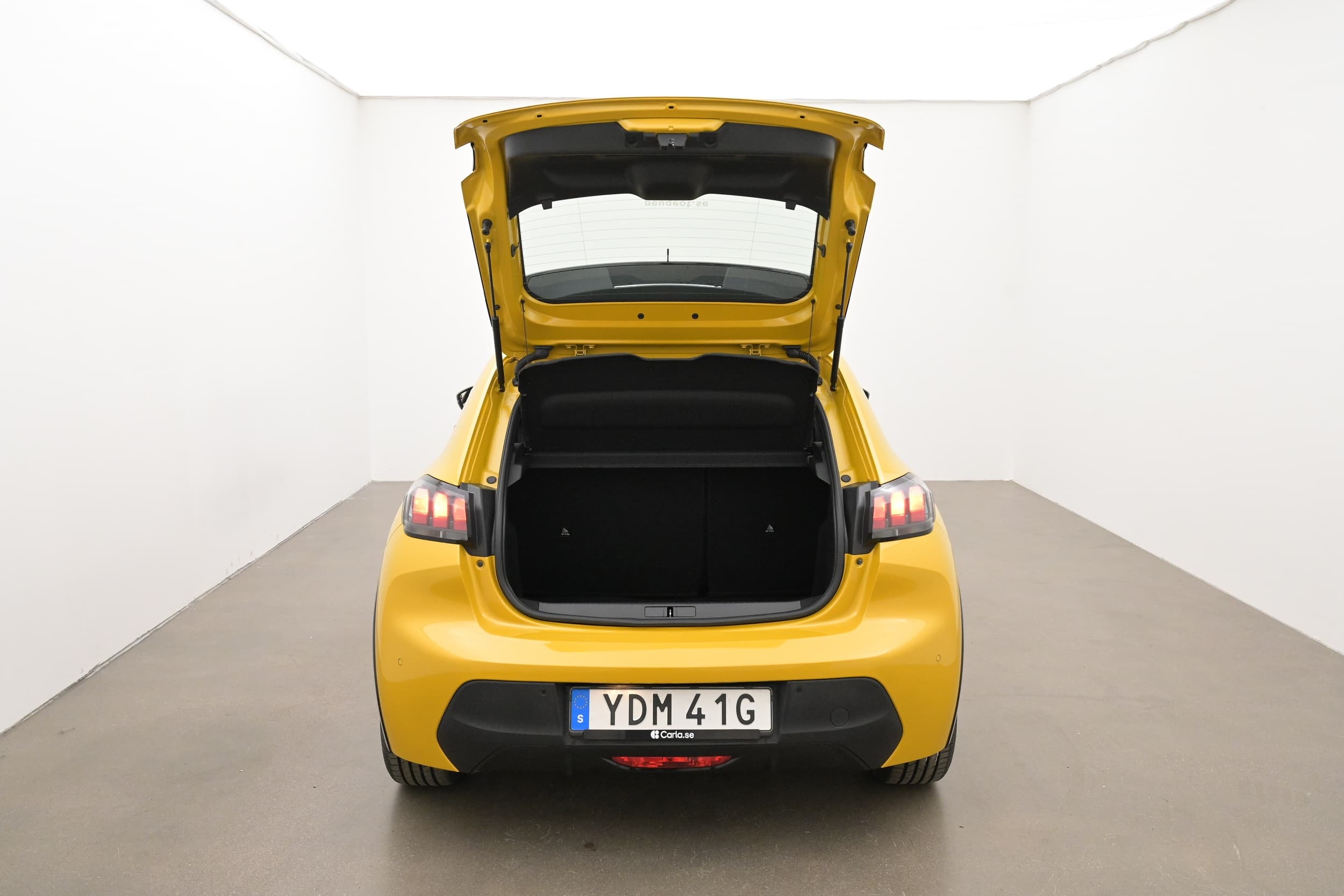 Peugeot e-208