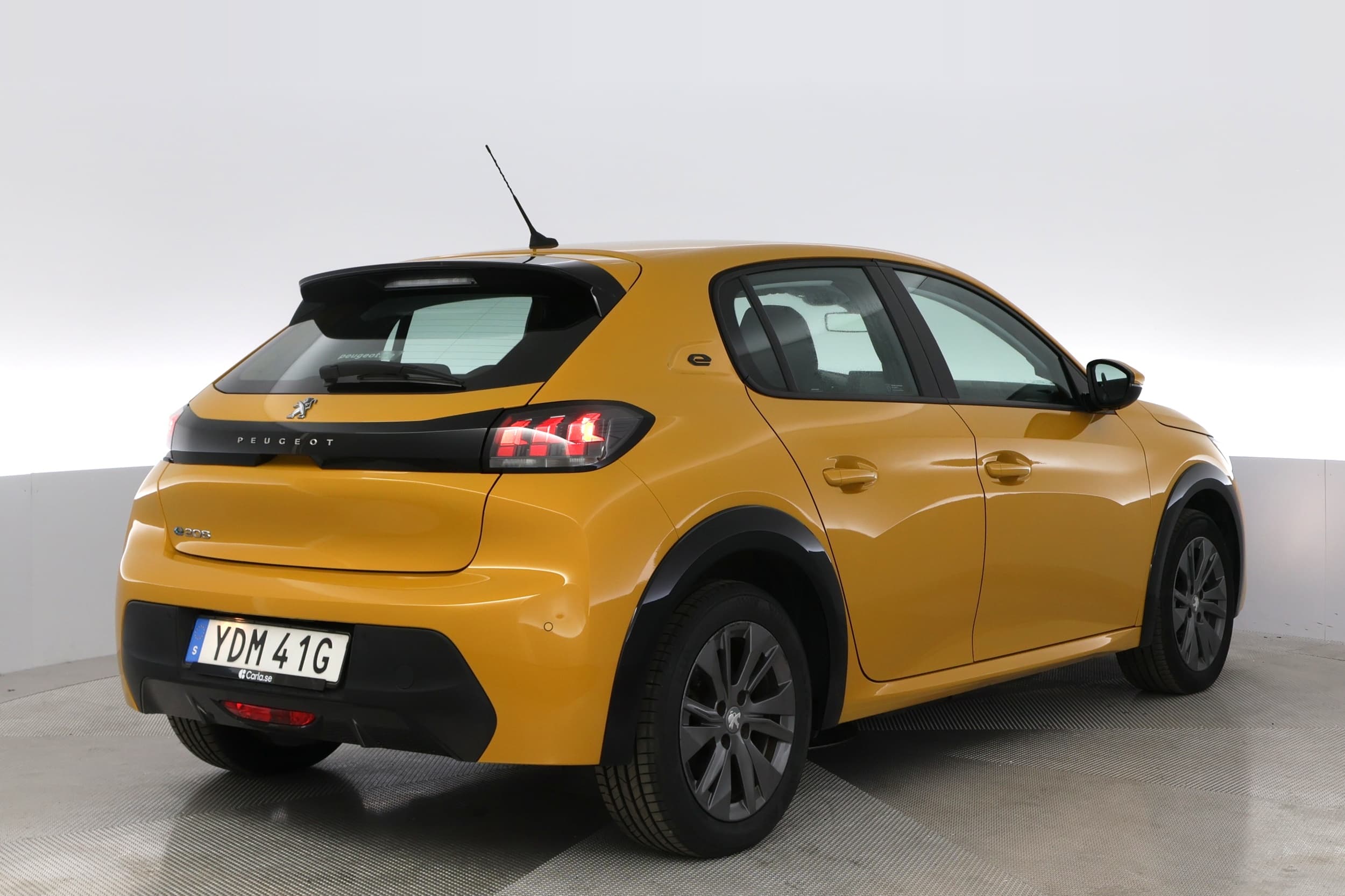 Peugeot e-208