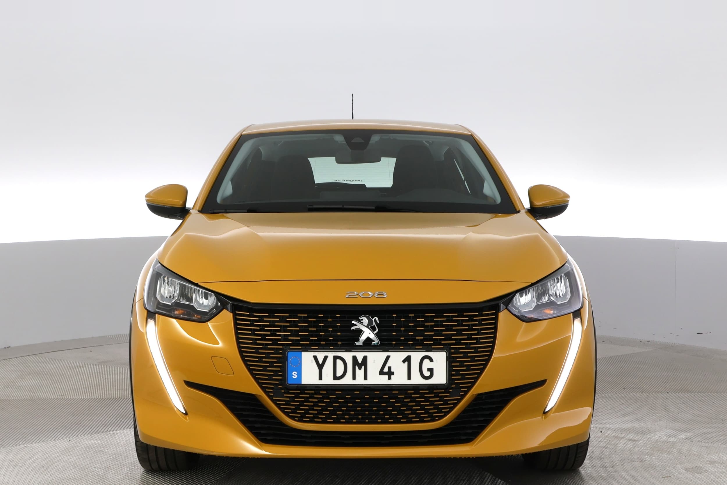 Peugeot e-208