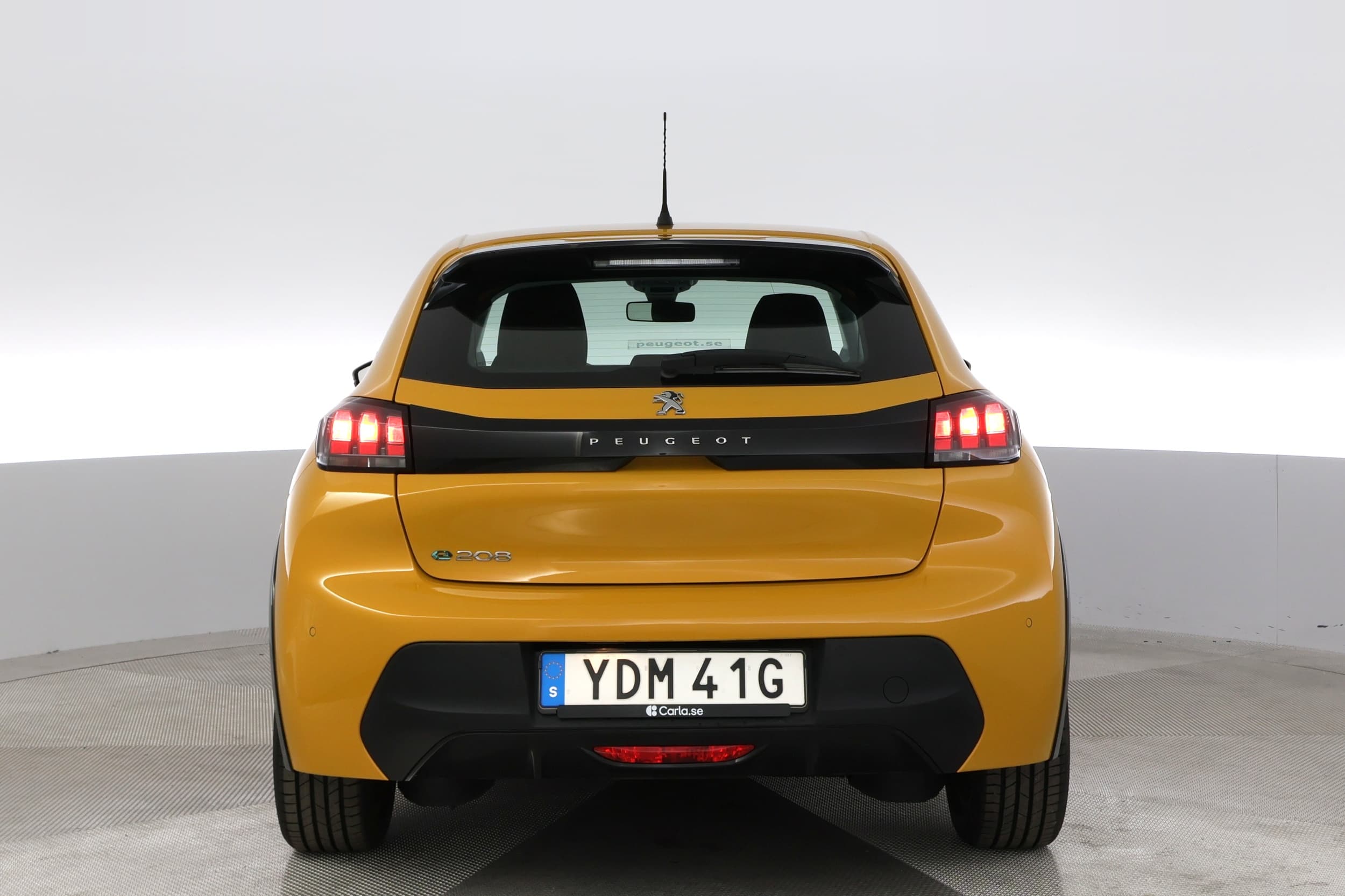 Peugeot e-208