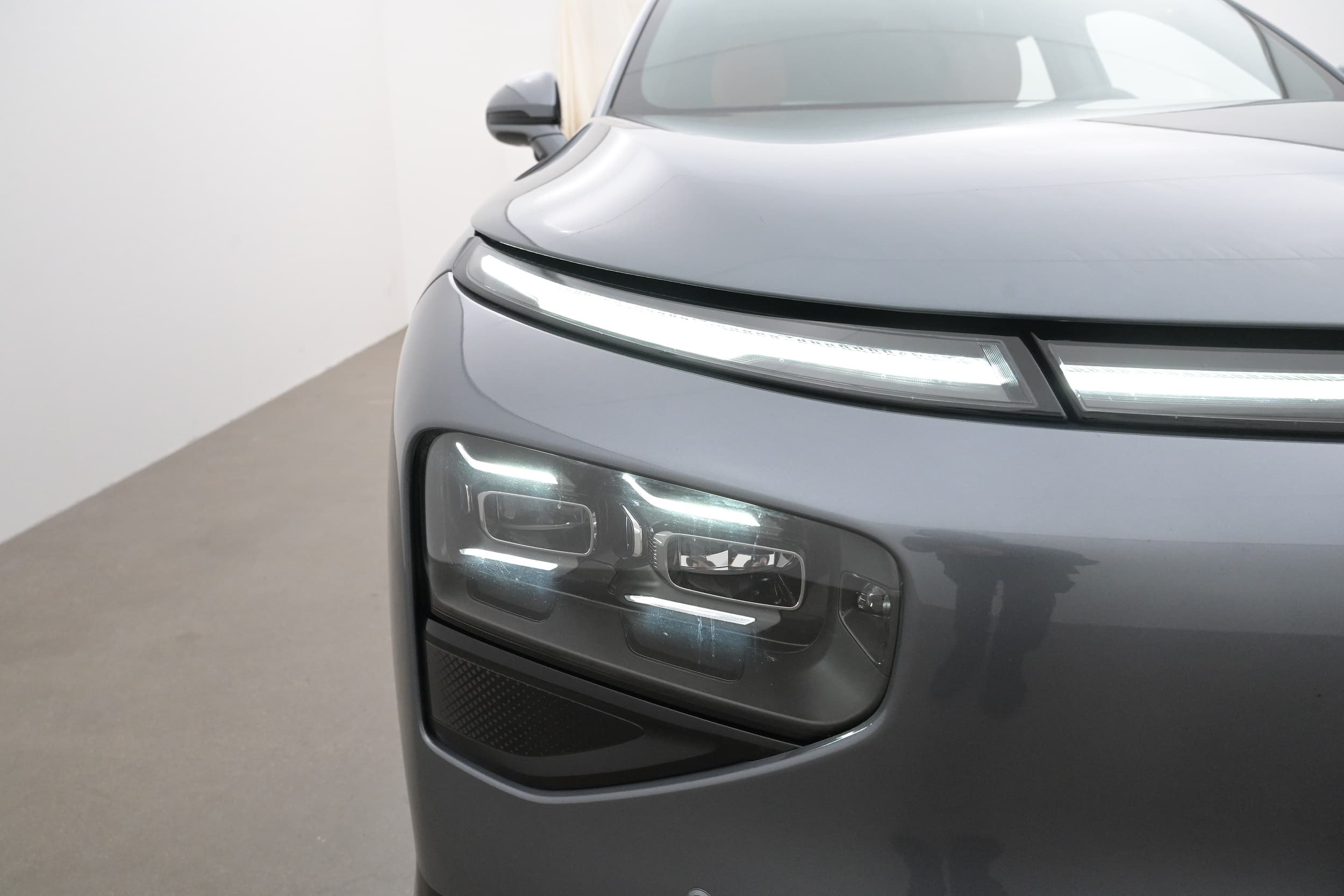 Xpeng G9