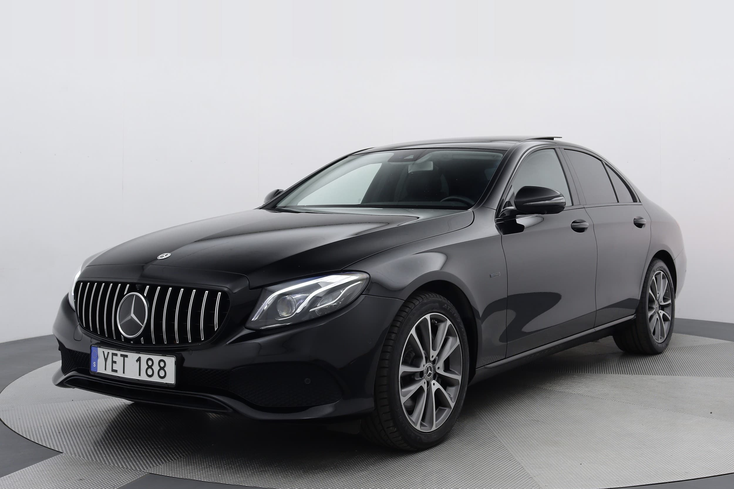 Mercedes-Benz E