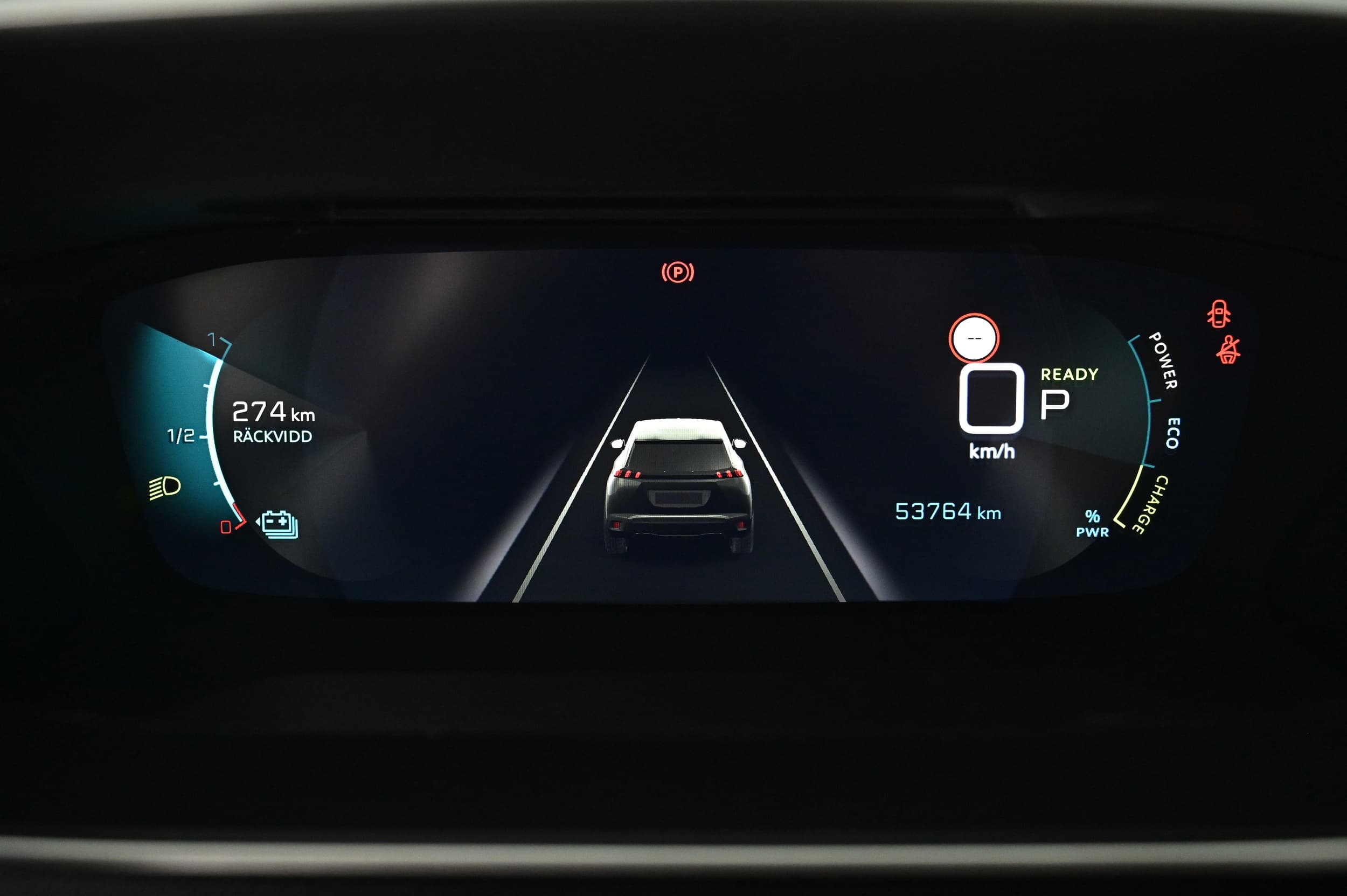 Peugeot e-2008